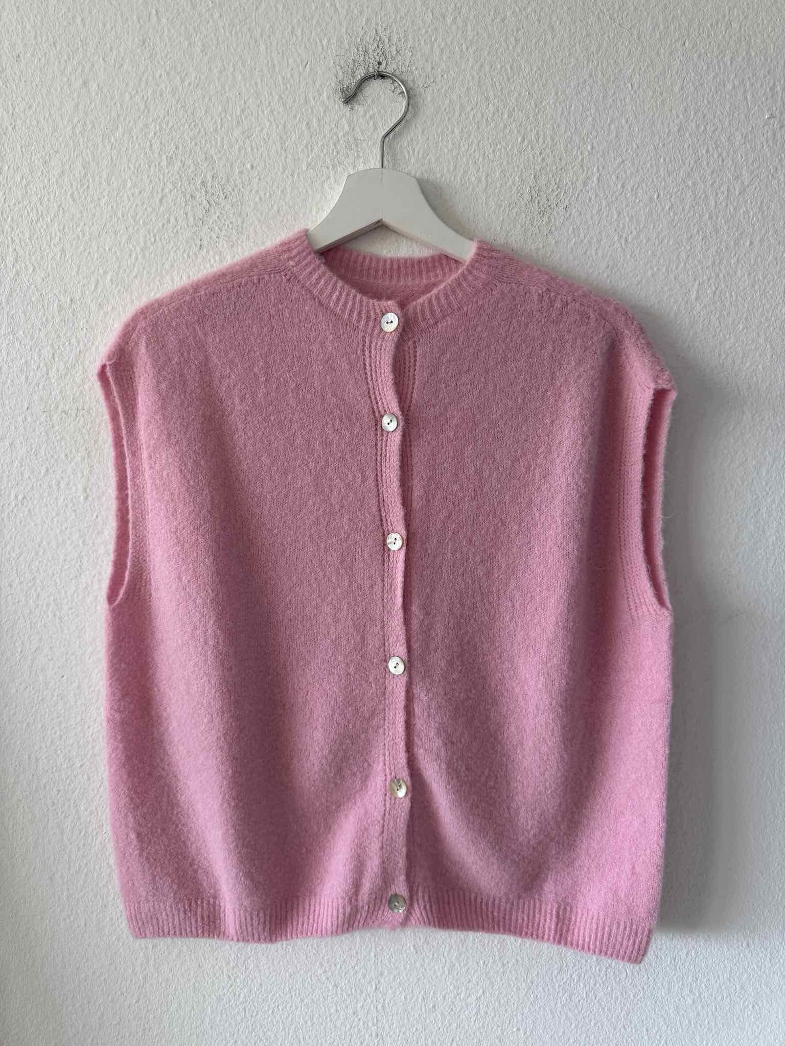 Baby Alpaka Weste Rundhals für Damen in Baby Pink von Maingold Basics