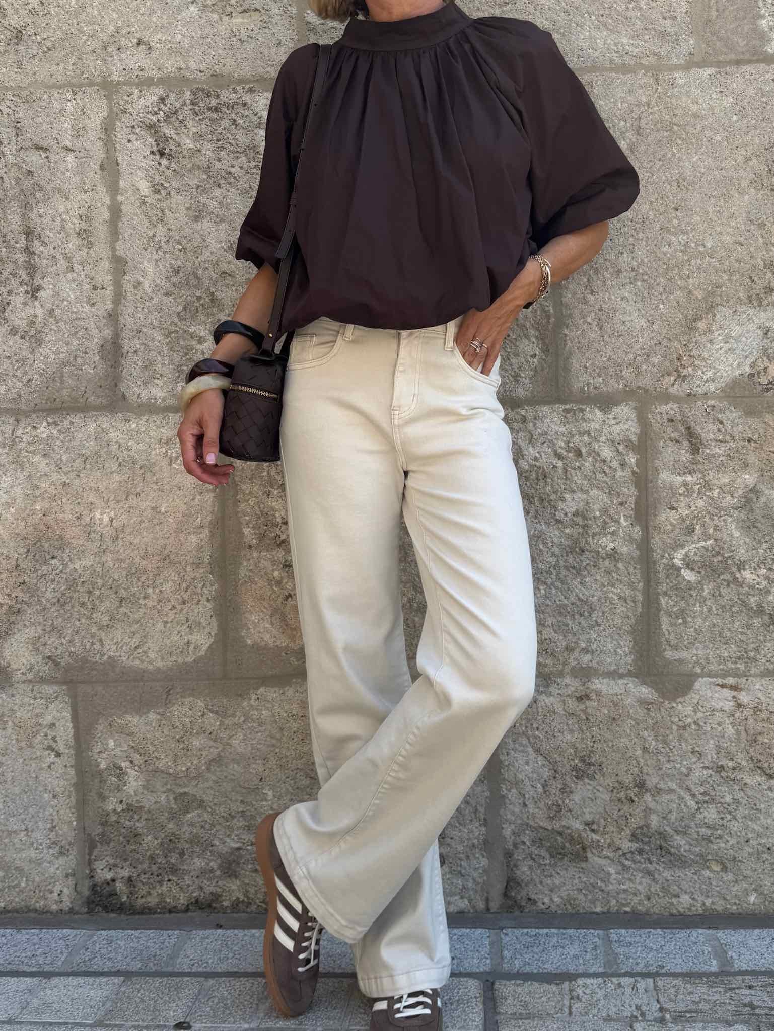 Ballonbluse mit Schleife für Damen in Chocolate von Maingold Basics