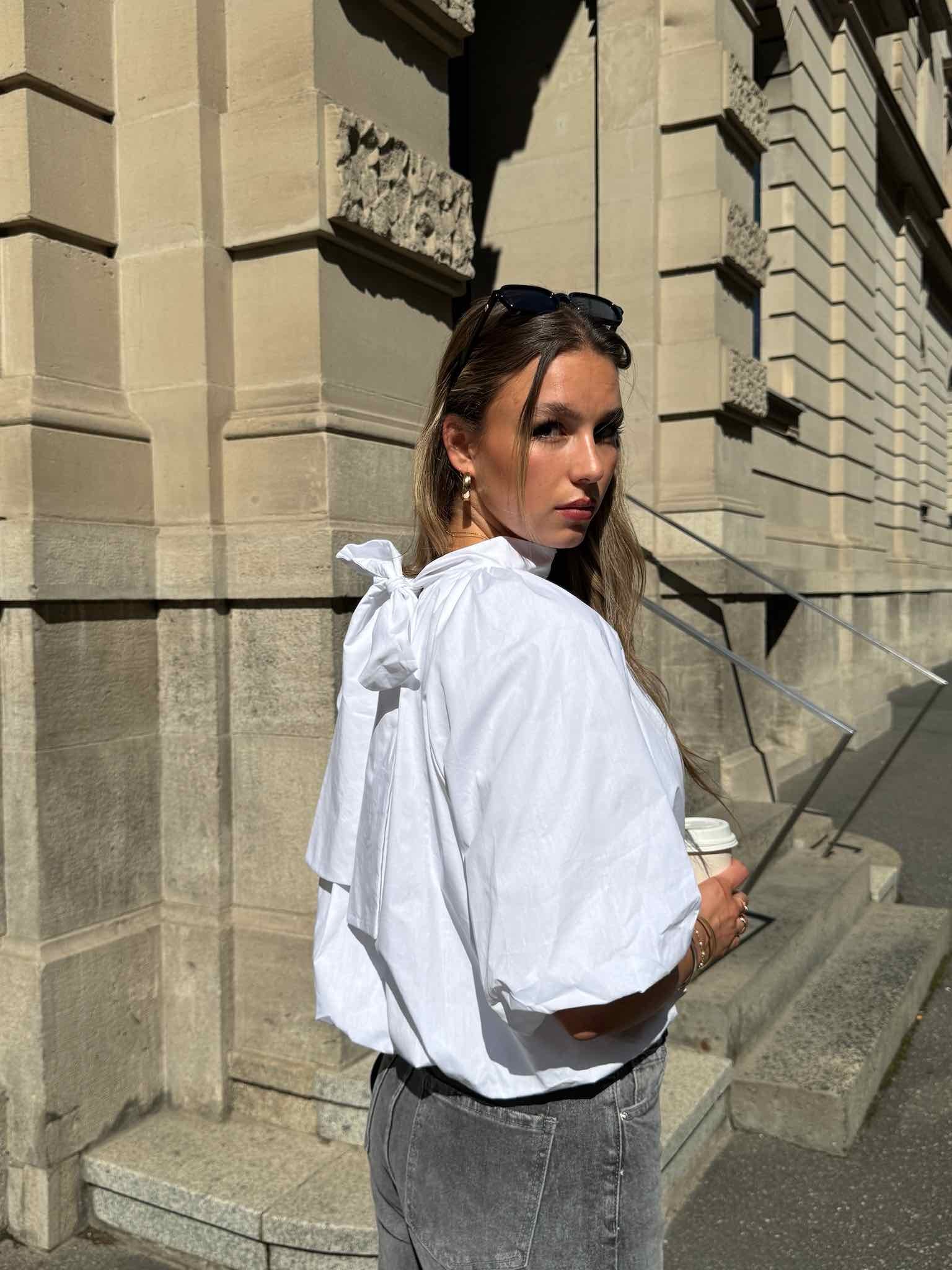 Ballonbluse mit Schleife für Damen in White von Maingold Basics