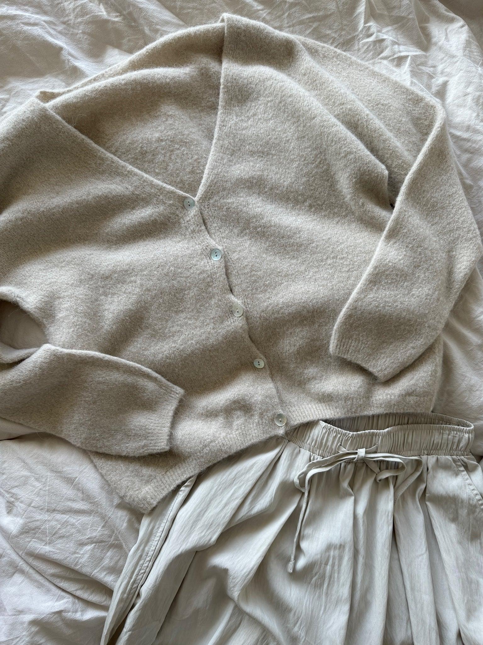 Basic Baby Alpaka Cardigan für Damen in Beige von Maingold Basics