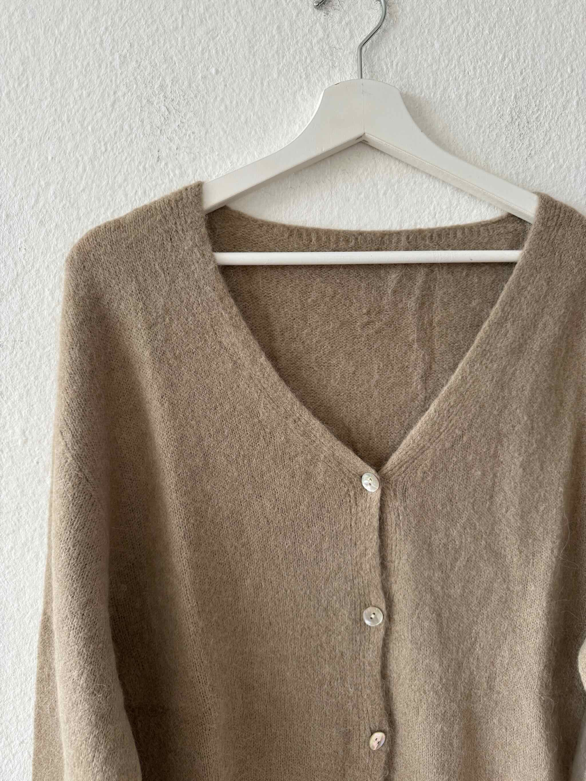 Basic Baby Alpaka Cardigan für Damen in Khaki von Maingold Basics