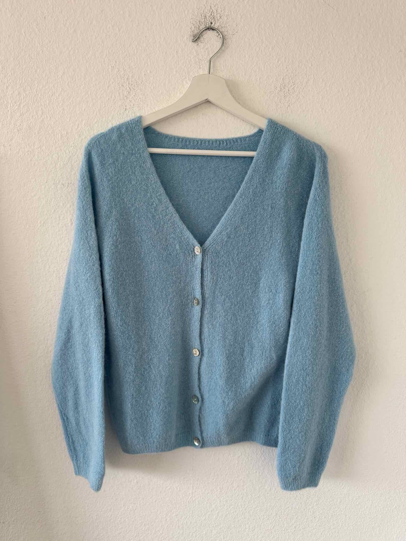 Basic Baby Alpaka Cardigan für Damen in Ocean Blue von Maingold Basics