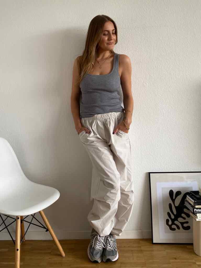 Basic Top aus Strick in Grey für Damen von maingoldbasics.de