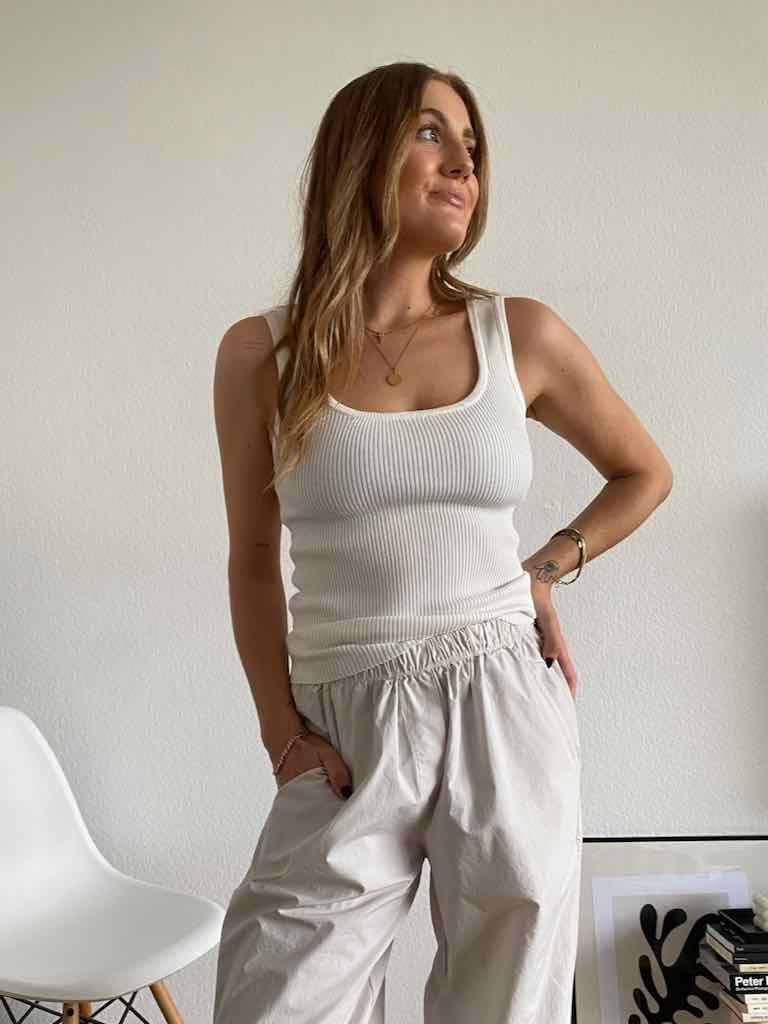 Basic Top aus Strick in White für Damen von maingoldbasics.de
