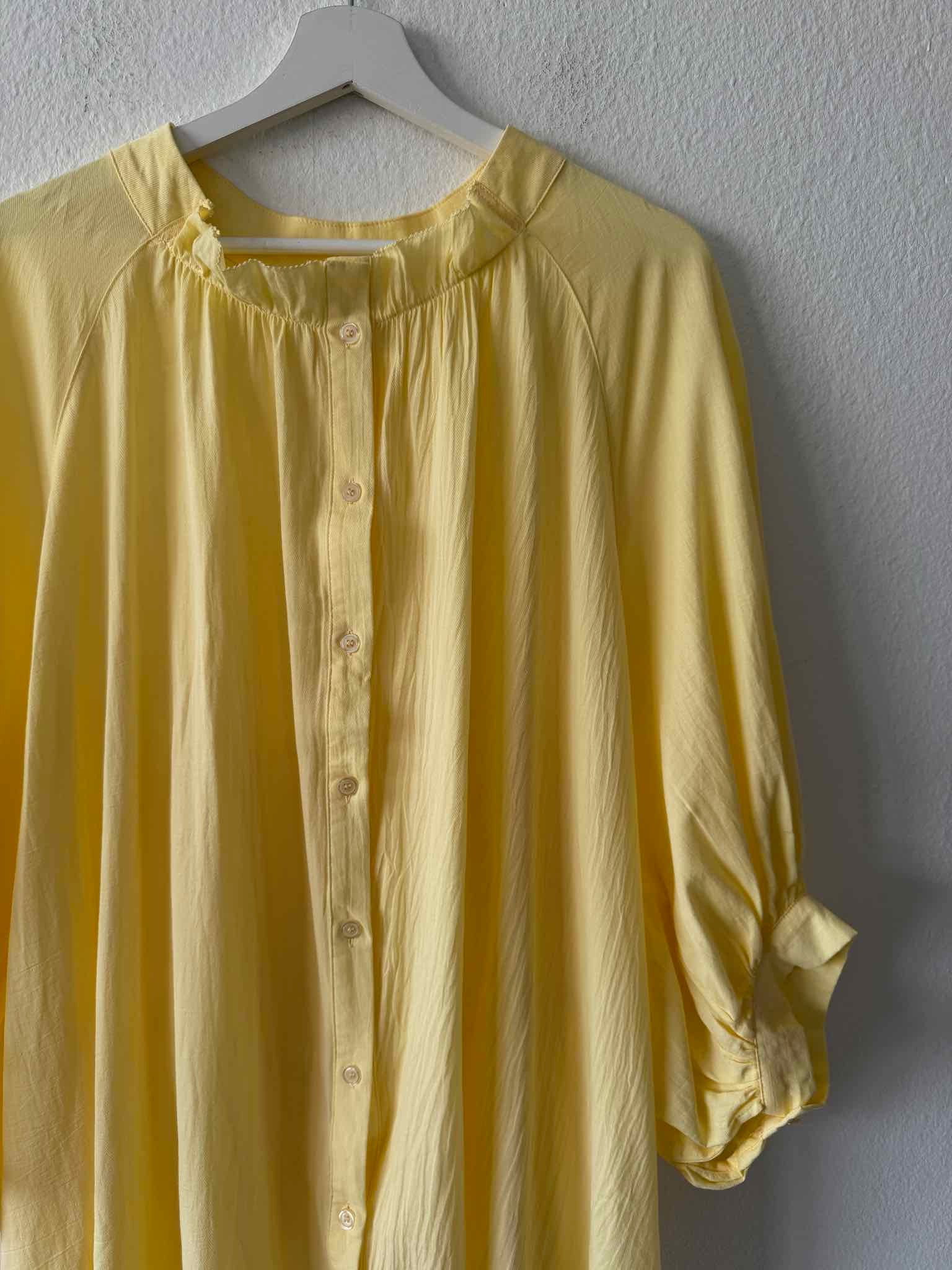 Blusenkleid mit Rückendetail für Damen in Butter Yellow von Maingold Basics