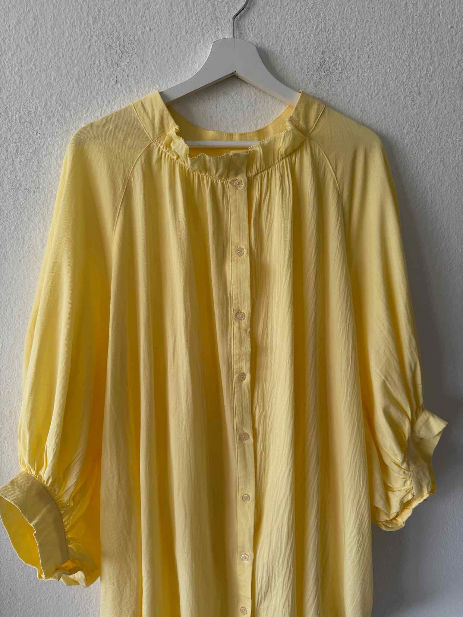 Blusenkleid mit Rückendetail für Damen in Butter Yellow von Maingold Basics