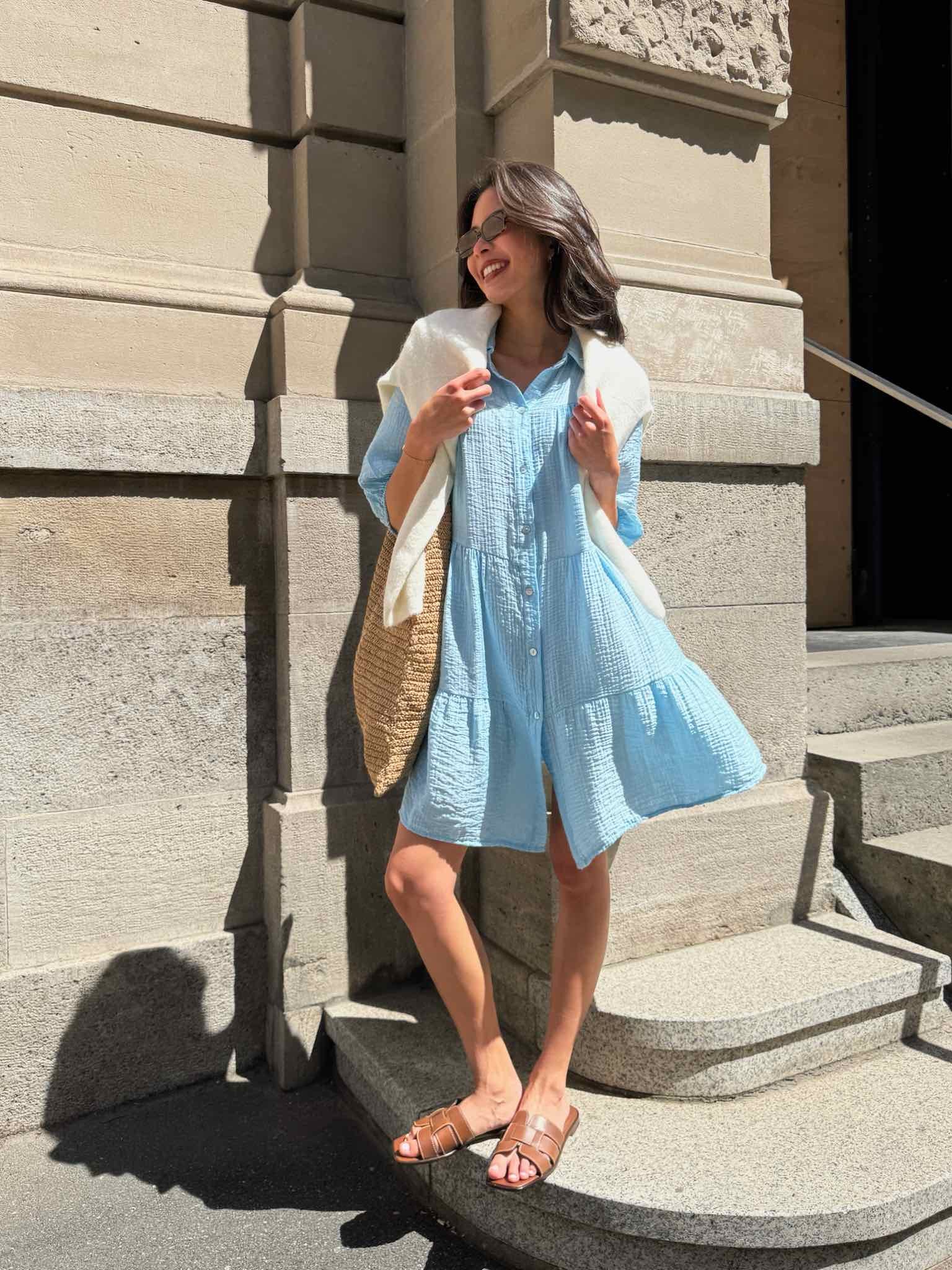 Glänzendes Blusenkleid in Krepp-Optik für Damen in Baby Blue von Maingold Basics
