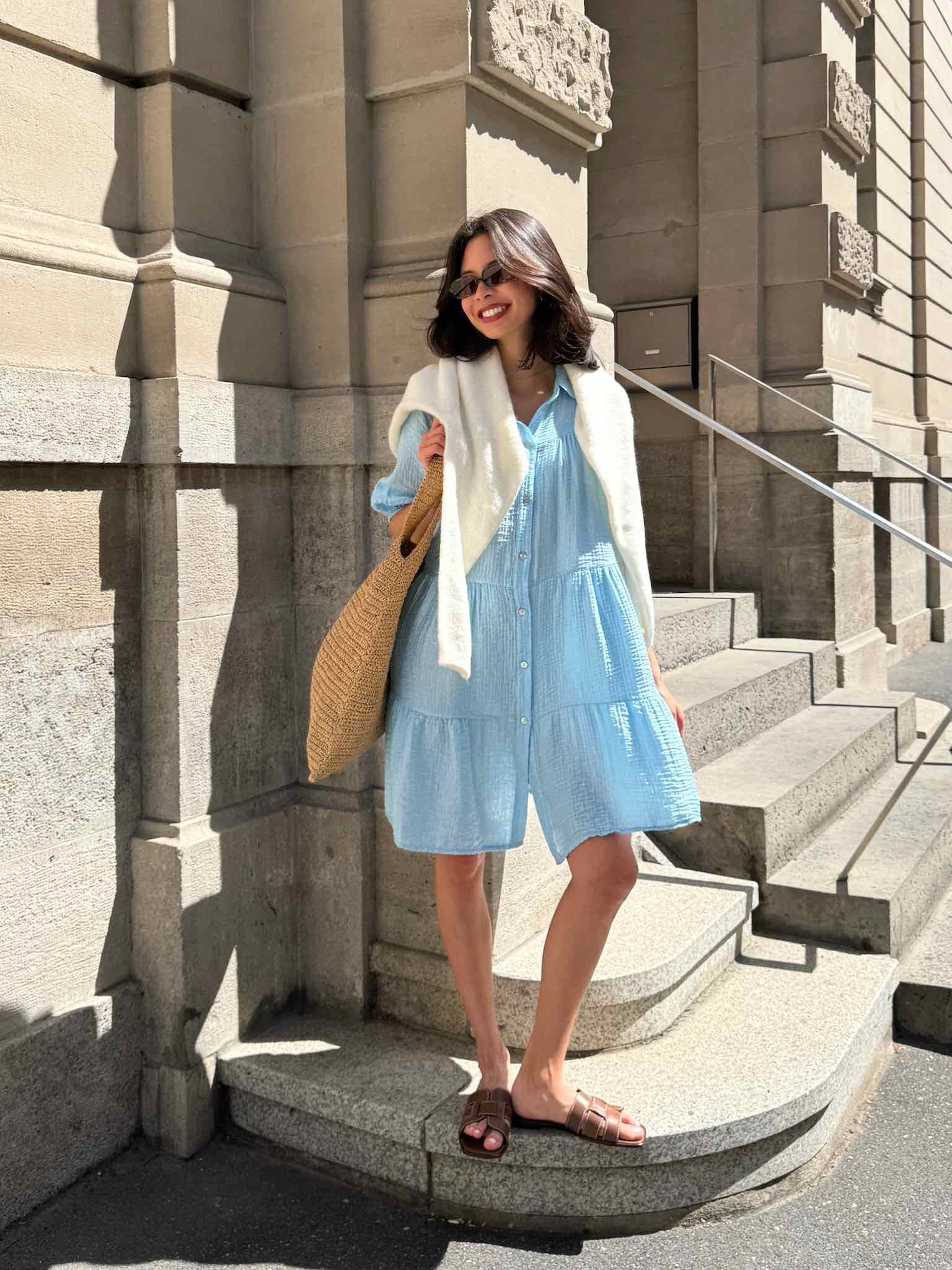 Glänzendes Blusenkleid in Krepp-Optik für Damen in Baby Blue von Maingold Basics