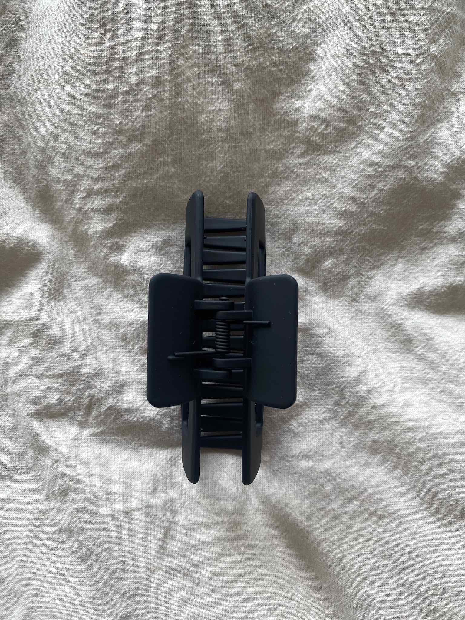 Haarklammer Hair Claw für Damen in Eckig Farbe Black von Maingold Basics