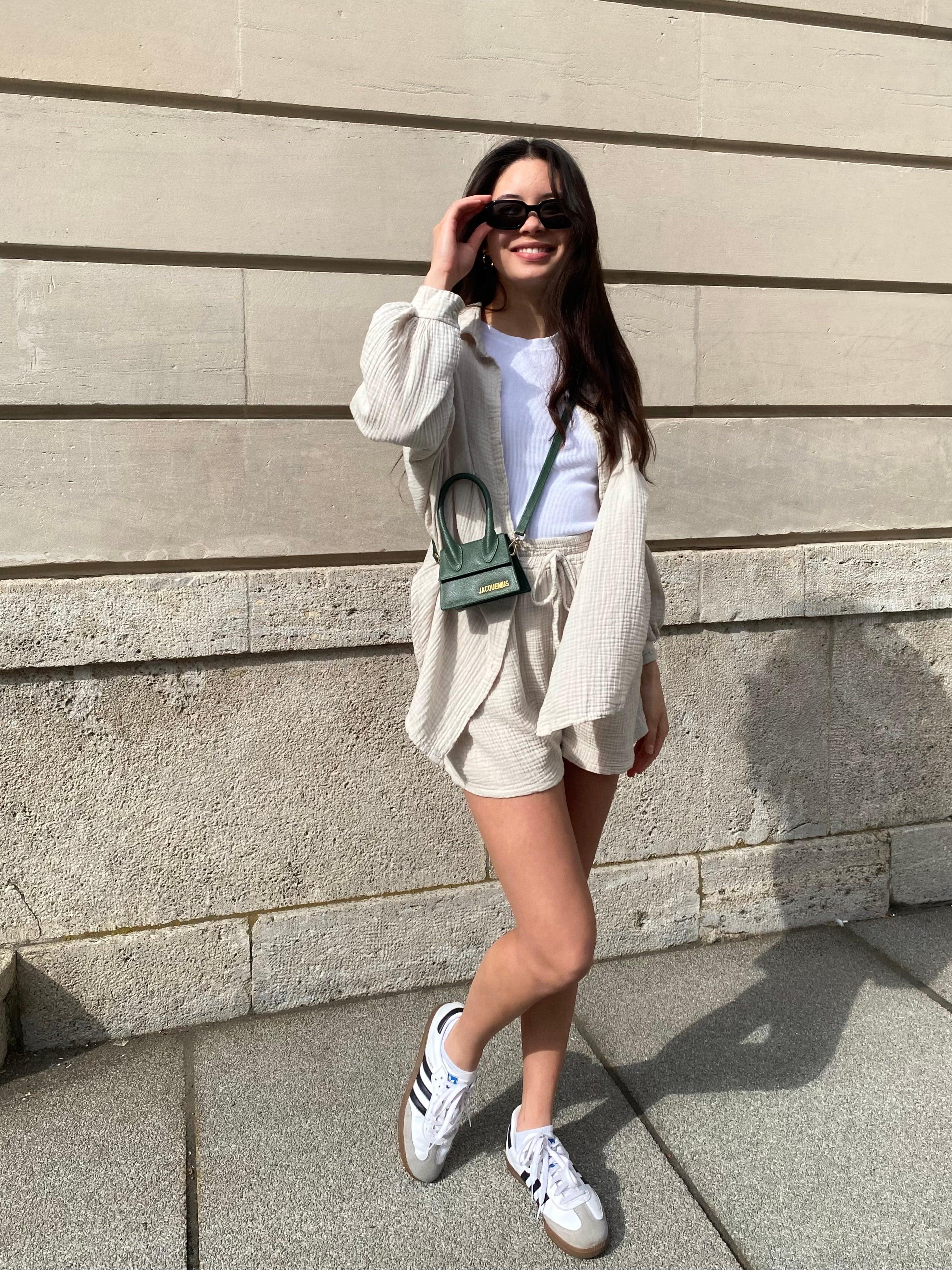 Kurze Musselin Bluse - Beige