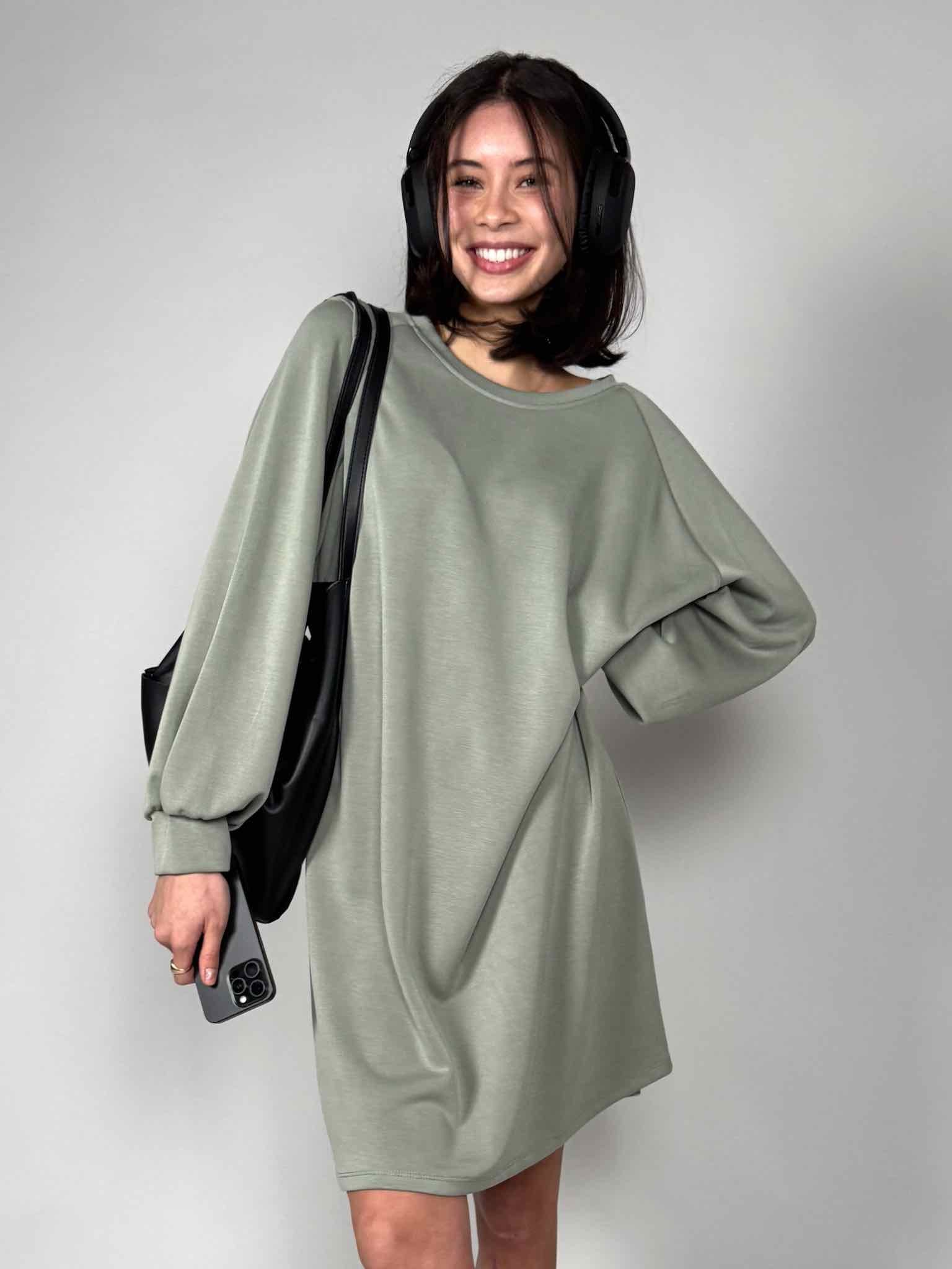 Langarm Kleid aus Modal für Damen in Sage Green von Maingold Basics