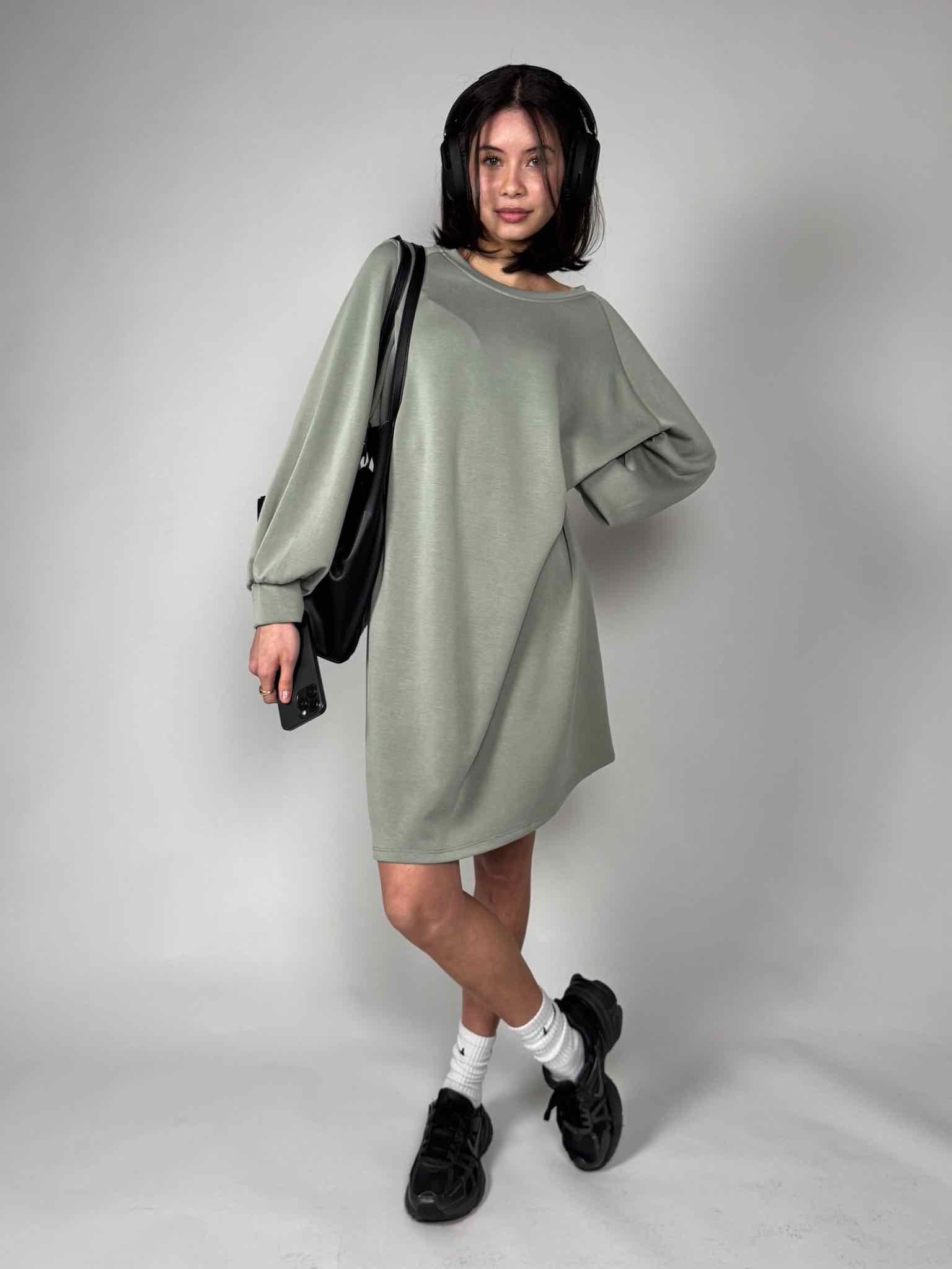 Langarm Kleid aus Modal für Damen in Sage Green von Maingold Basics