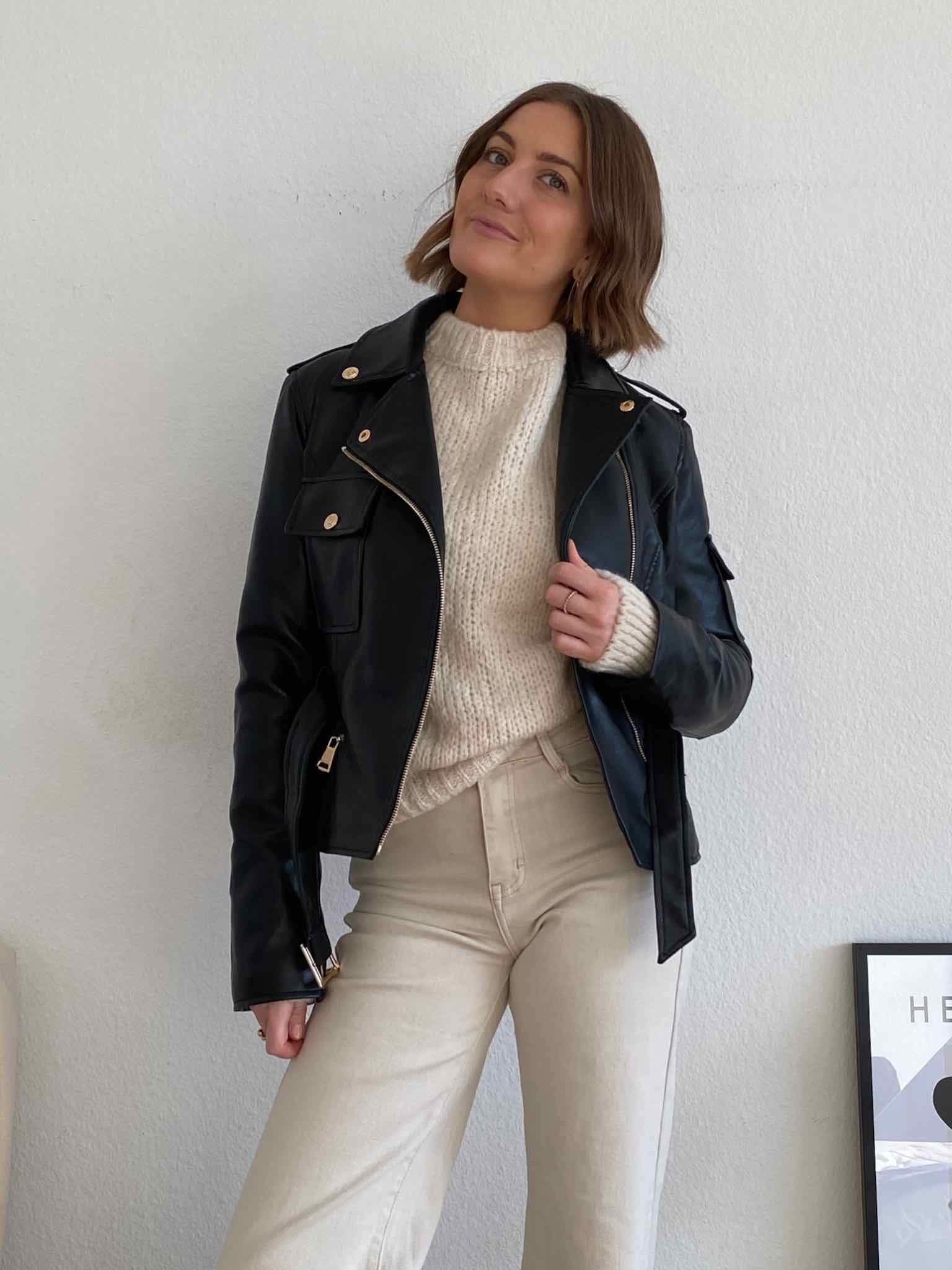 Lederimitatjacke mit Gürtel für Damen in Black von Maingold Basics