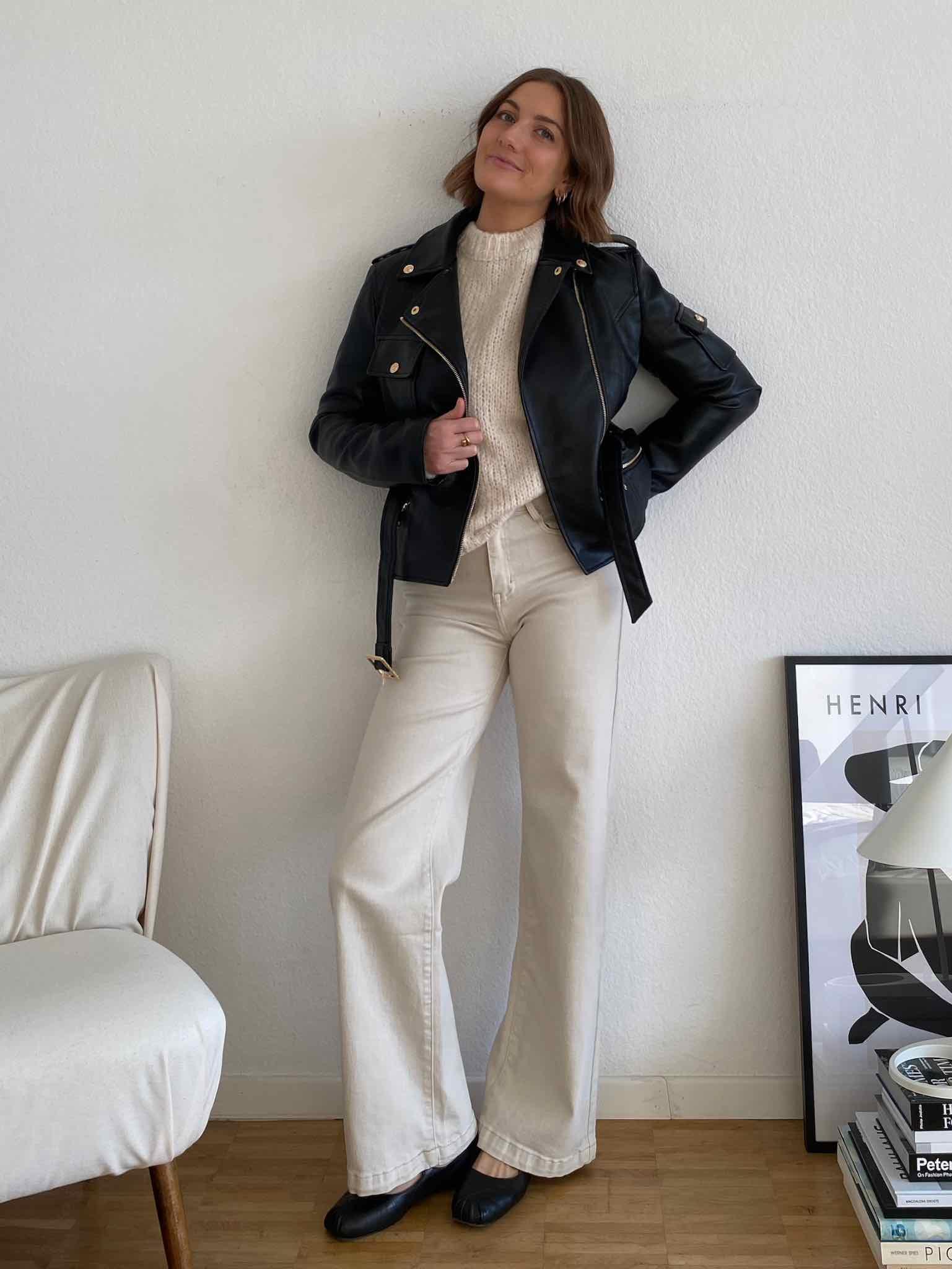 Lederimitatjacke mit Gürtel für Damen in Black von Maingold Basics