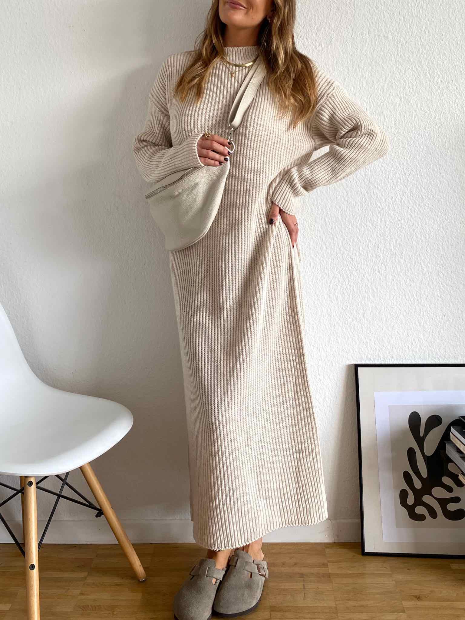 Long Knit Dress für Damen in Creme von maingoldbasics.de