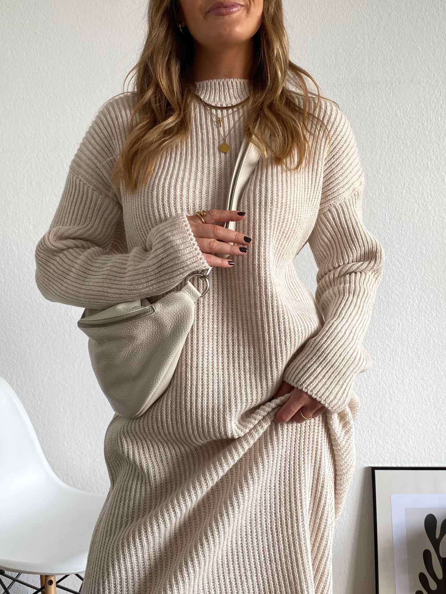 Long Knit Dress für Damen in Creme von maingoldbasics.de