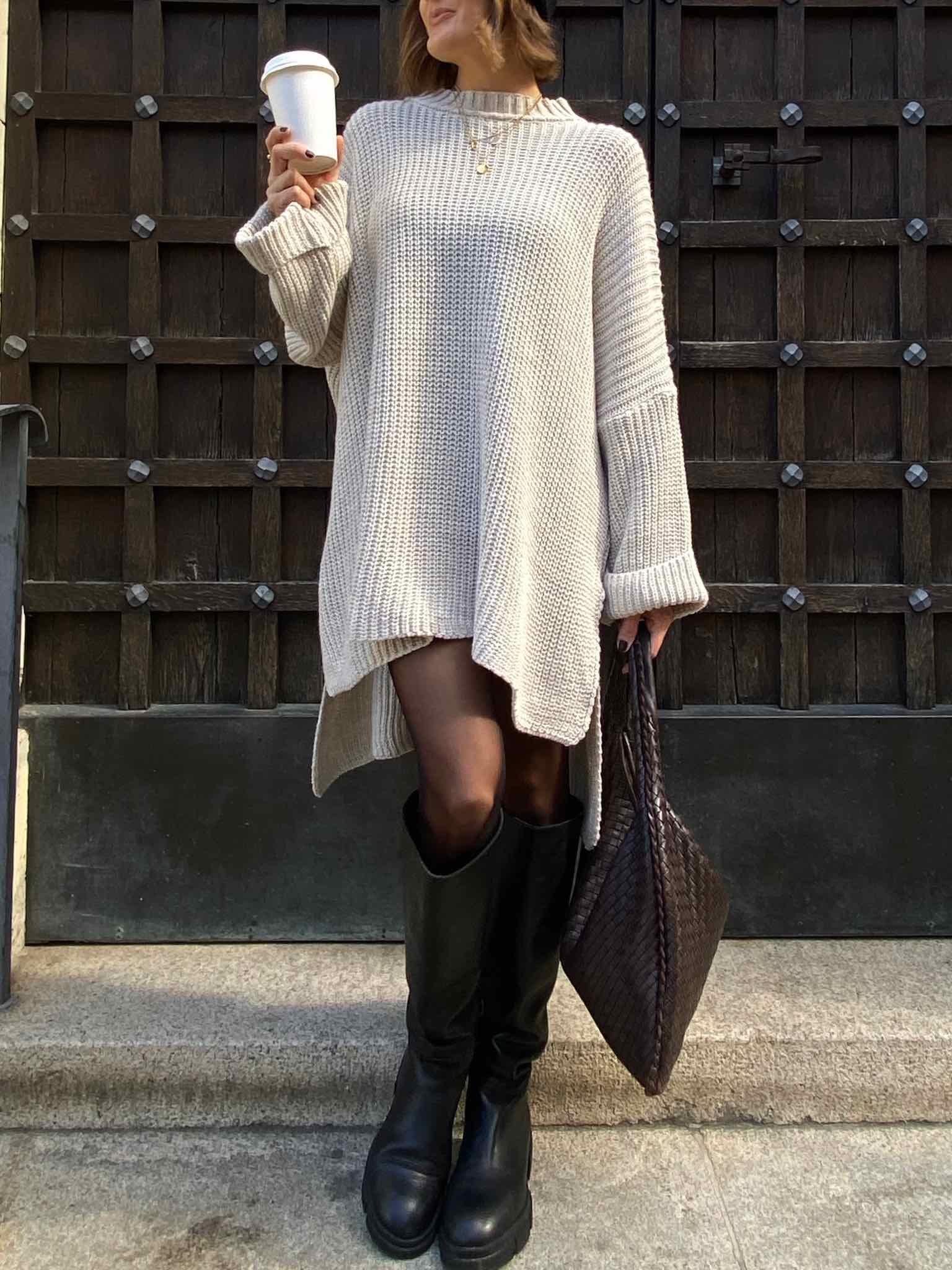 Long Oversize Pulli mit Schlitz für Damen in Beige von Maingold Basics
