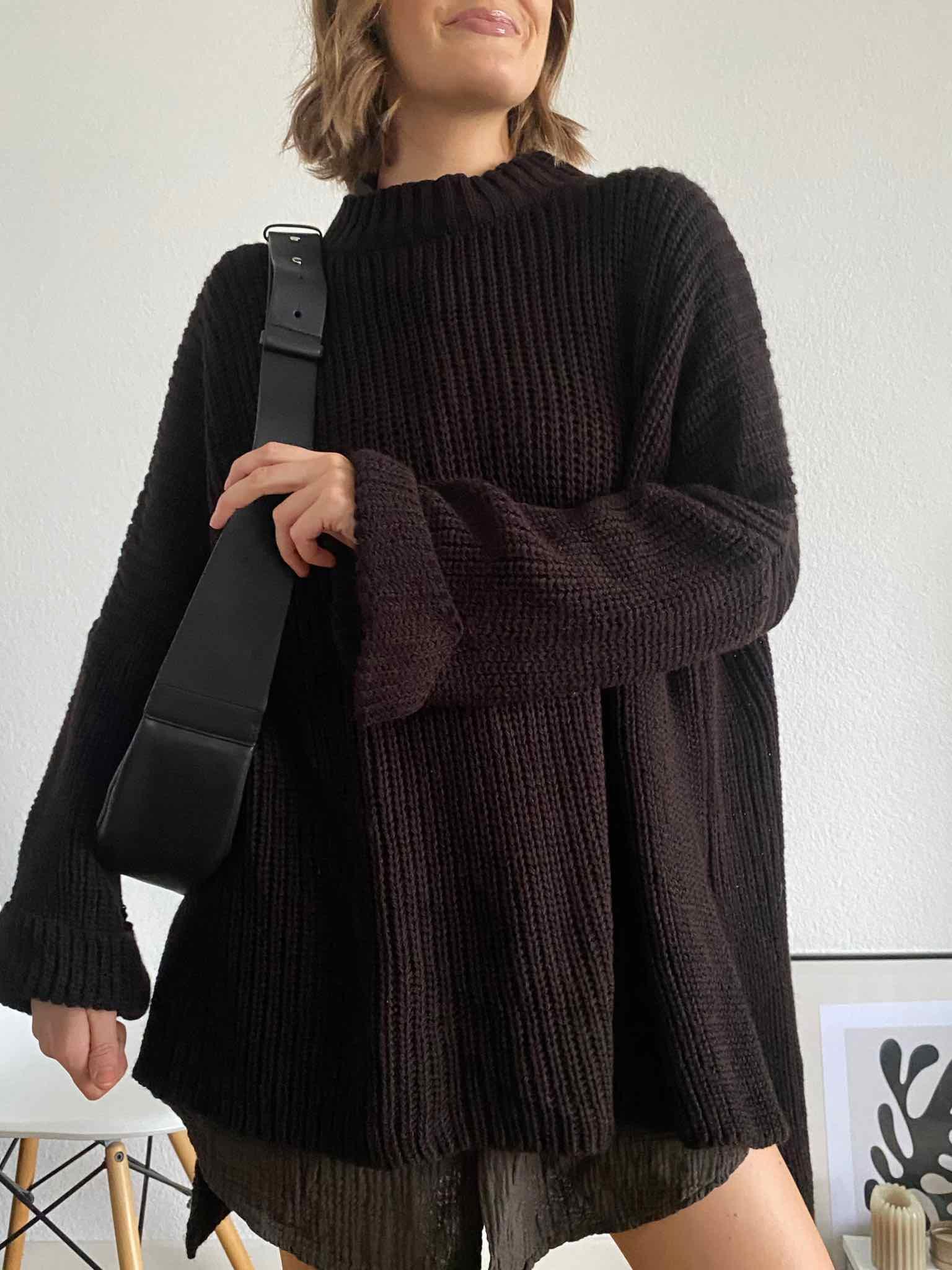 Long Oversize Pulli mit Schlitz für Damen in Dark Chocolate von Maingold Basics