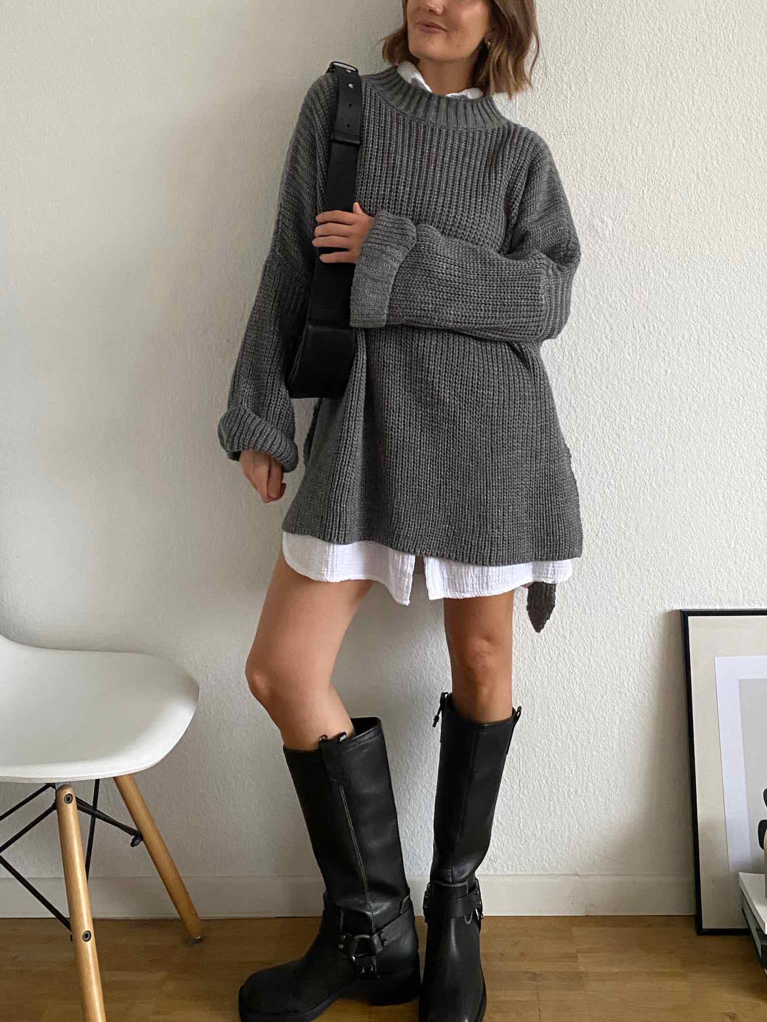 Long Oversize Pulli mit Schlitz für Damen in Dark Grey von Maingold Basics