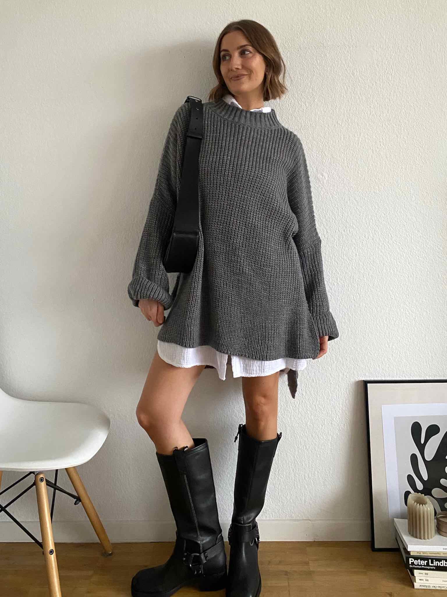 Long Oversize Pulli mit Schlitz für Damen in Dark Grey von Maingold Basics