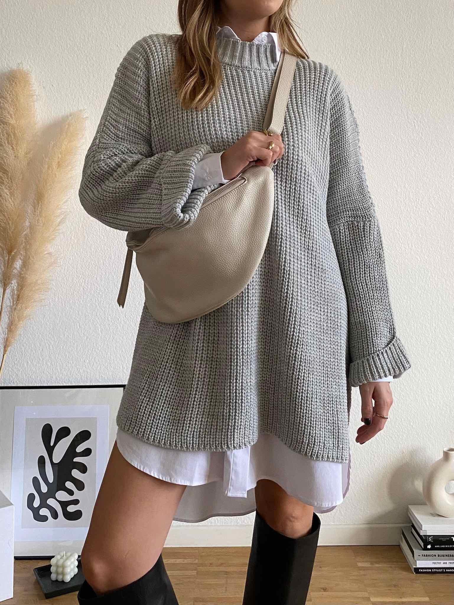 Long Oversize Pulli mit Schlitz für Damen in Light Grey von Maingold Basics
