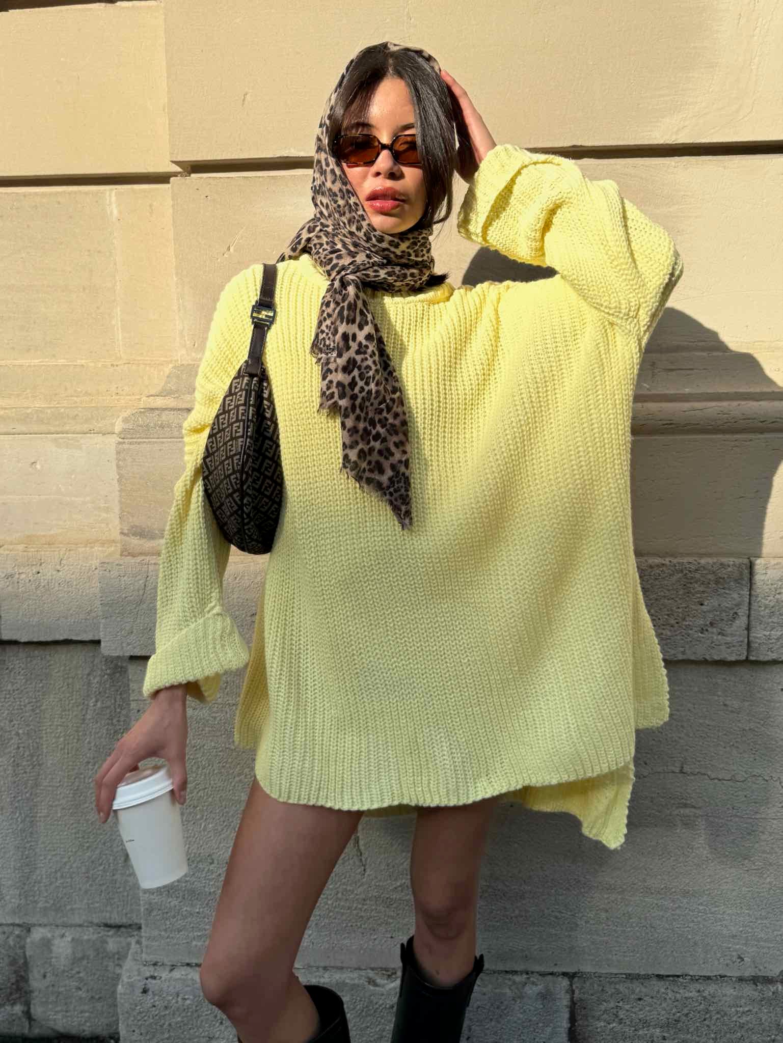Long Oversize Pulli mit Schlitz für Damen in Yellow von Maingold Basics