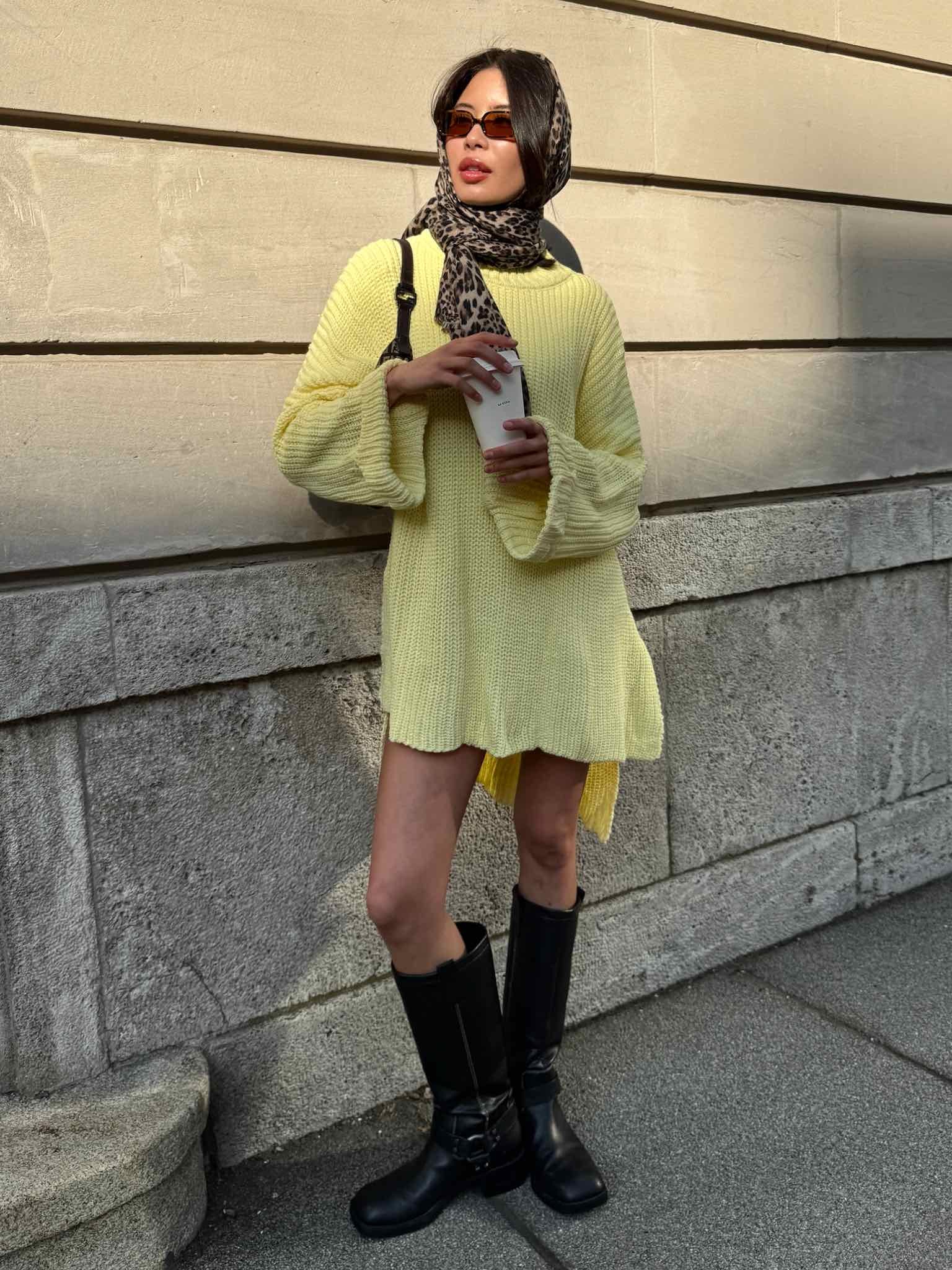 Long Oversize Pulli mit Schlitz für Damen in Yellow von Maingold Basics