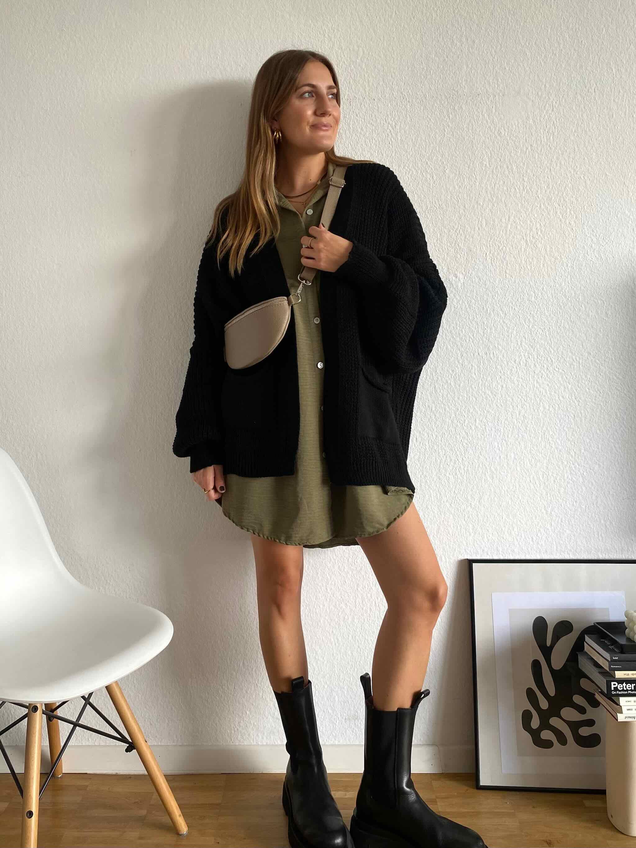 Maingold Basic Cardigan für Damen in Black von maingoldbasics.de