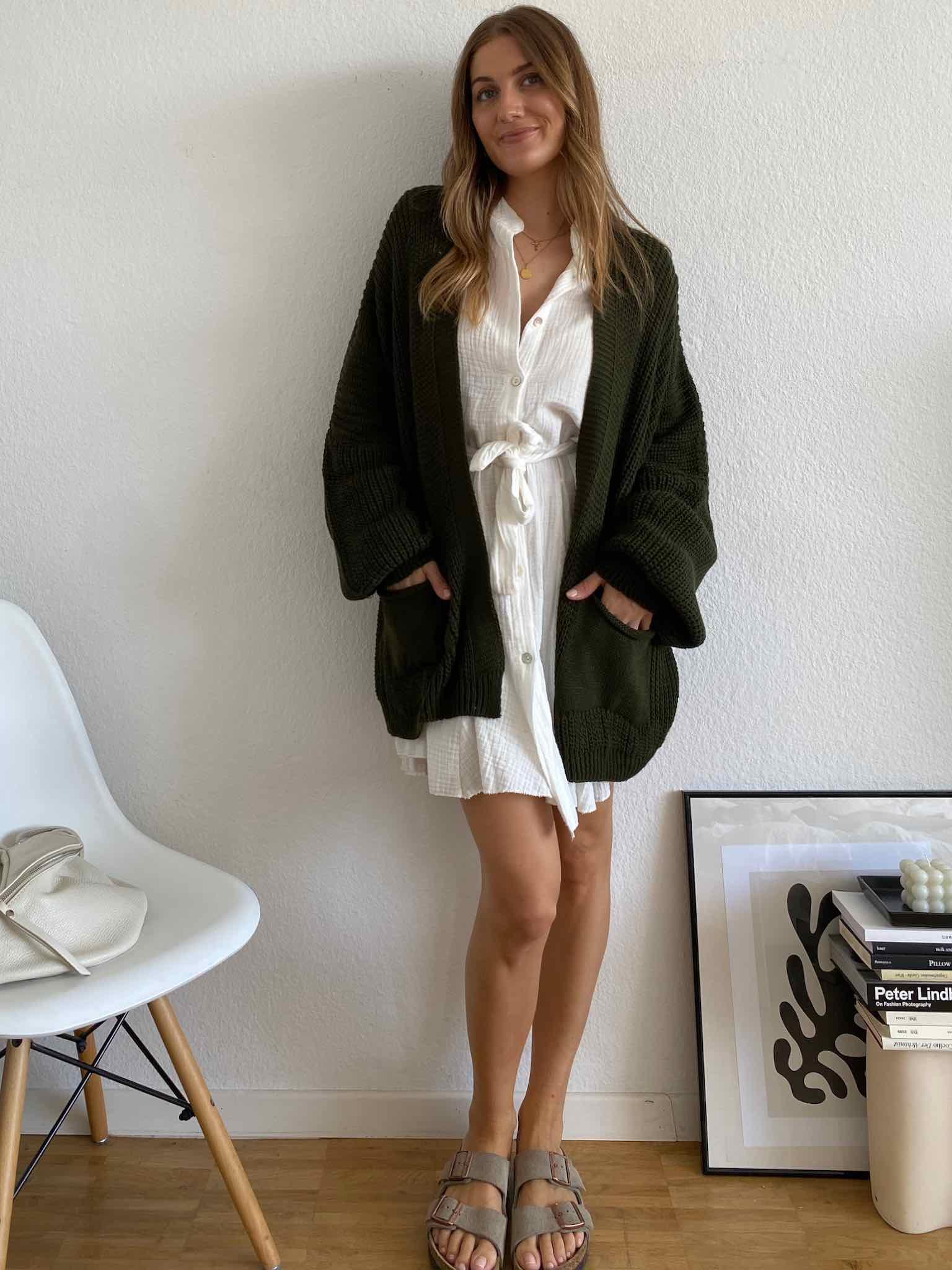 Maingold Basic Cardigan für Damen in Dark Olive von Maingold Basics