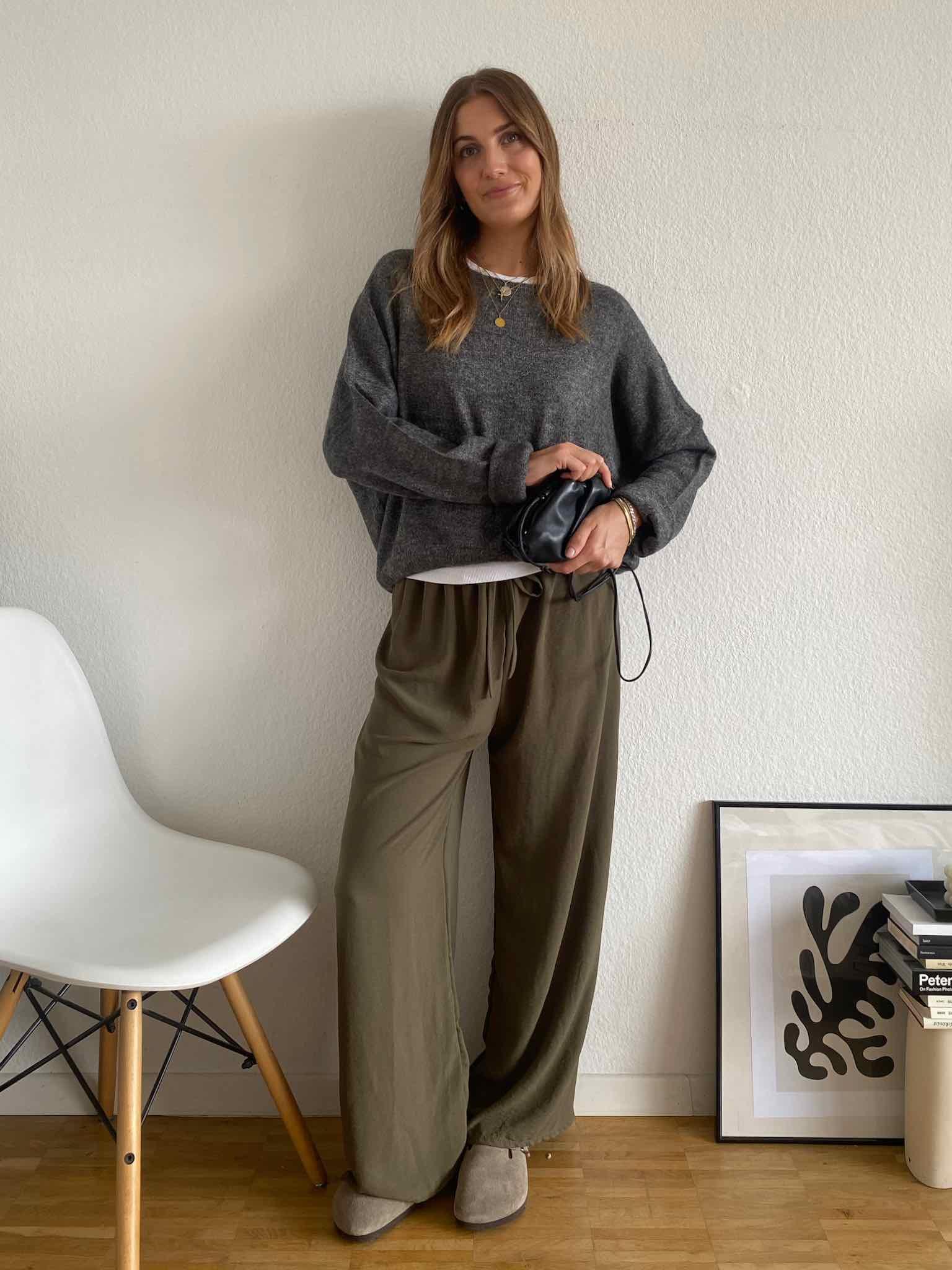 Maingold Basic Lieblings Pulli für Damen in Dark Grey von Maingold Basics