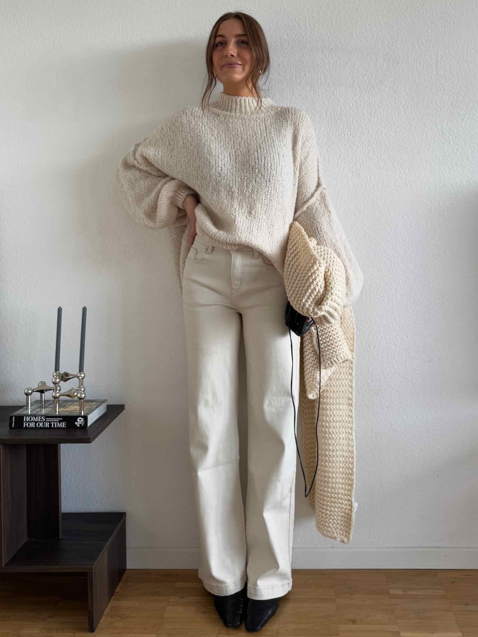 Monday Straight Leg Jeans für Damen in Beige von Maingold Basics