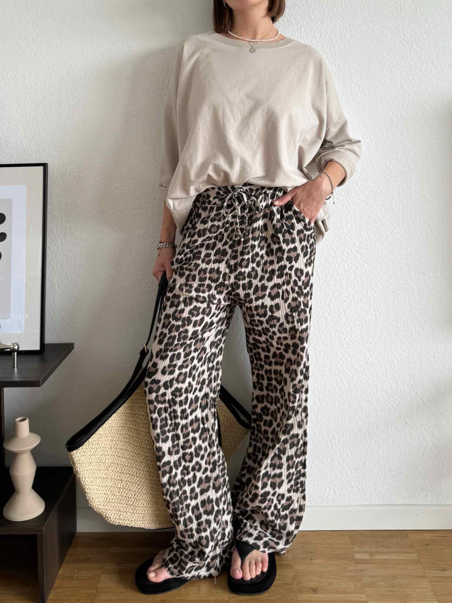 Musselin Leo Pants für Damen in Taupe von Maingold Basics