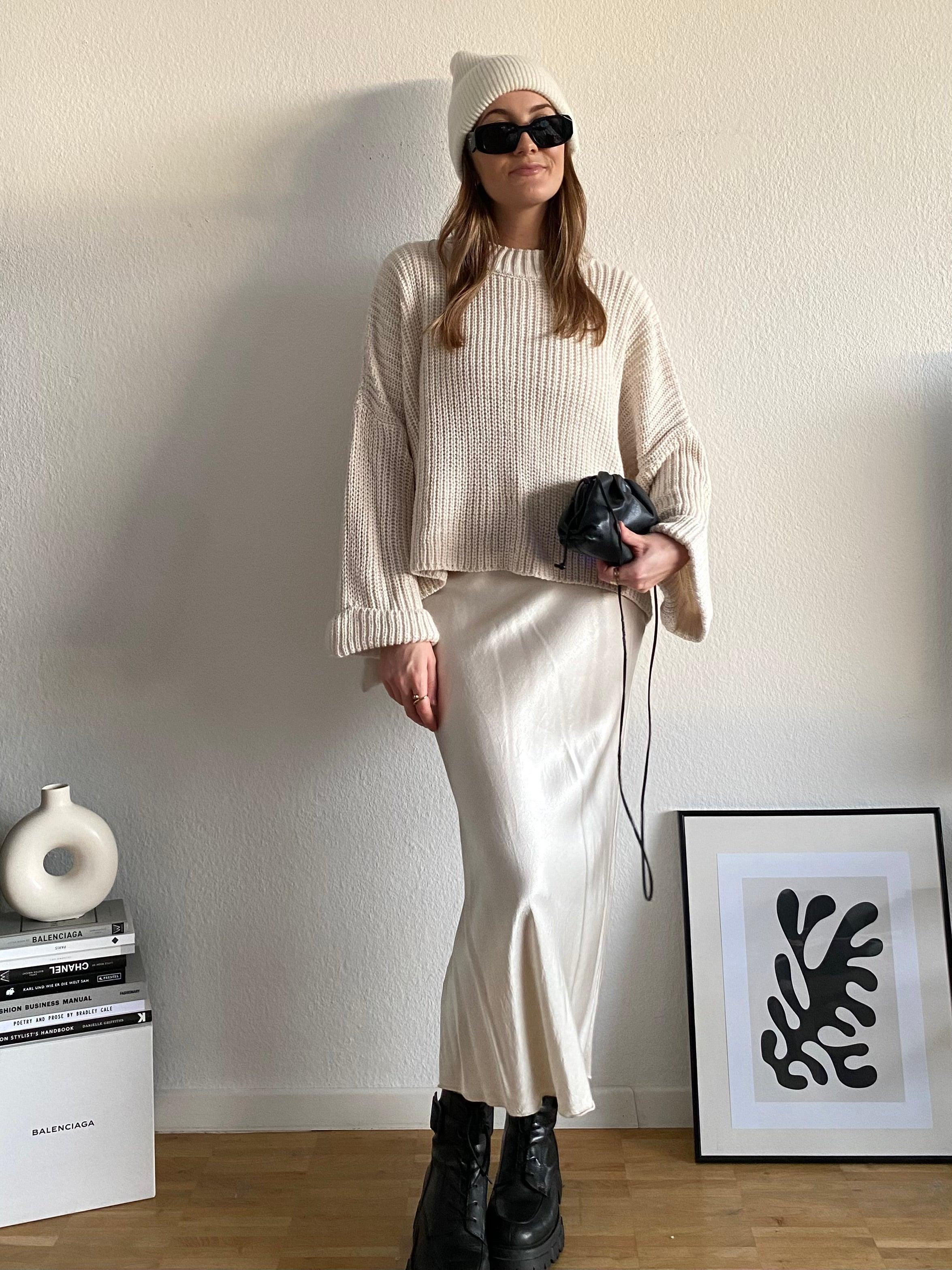 Short Oversize Pulli mit Schlitz in Beige für Damen von Maingold Basics