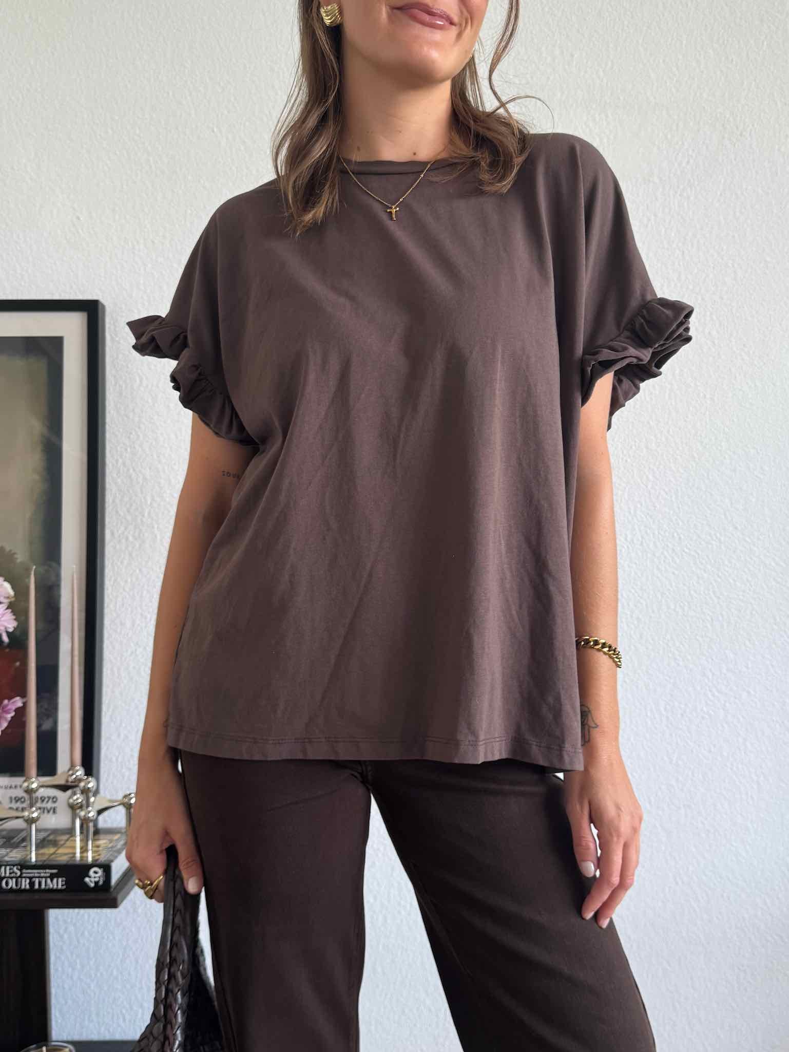 Oversize T-Shirt mit Rüschenärmel für Damen in Chocolate von Maingold Basics