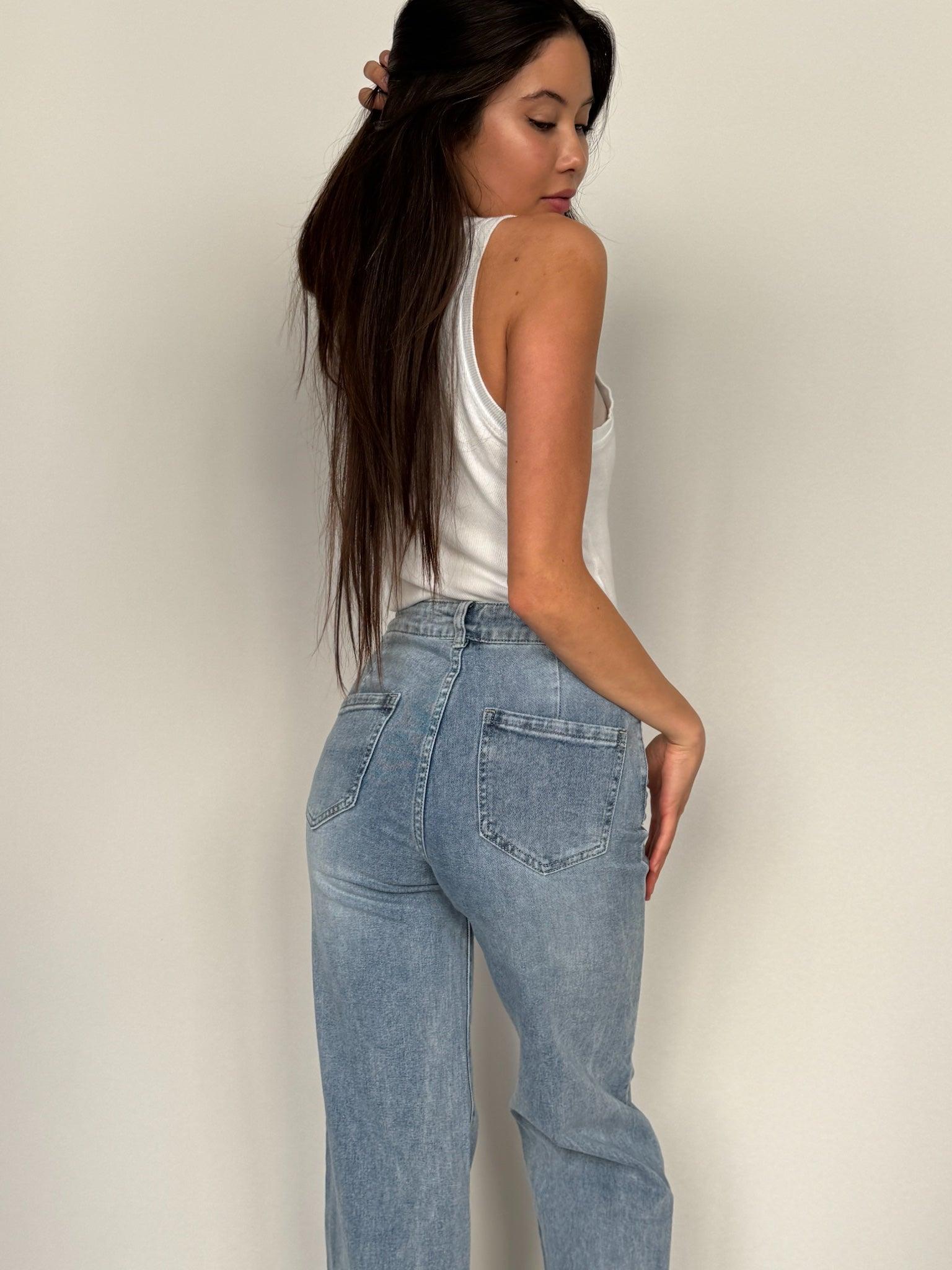 Premium Wide Leg Jeans für Damen in Light Blue von Maingold Basics