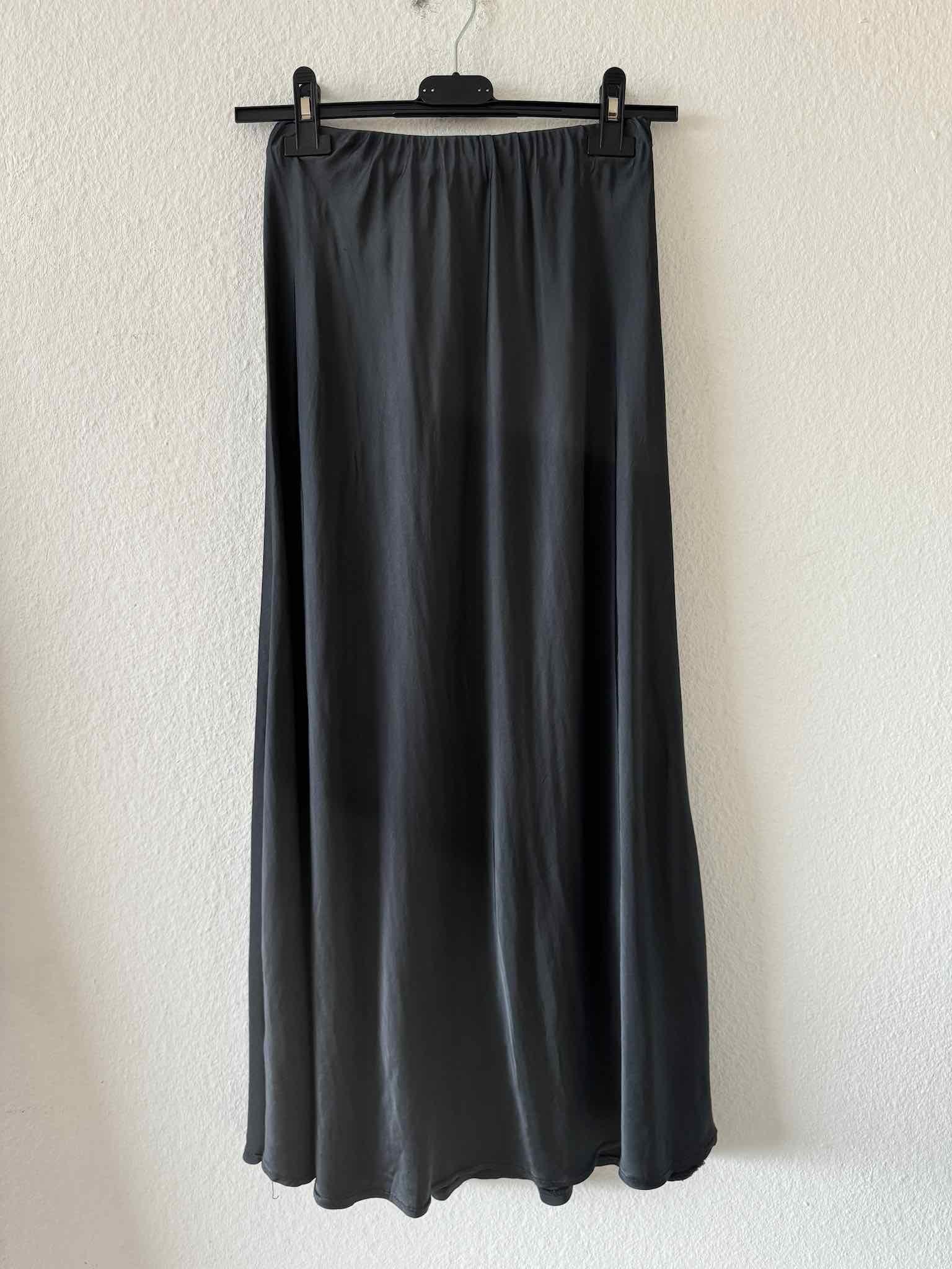 Satin Look Rock für Damen in Grey von Maingold Basics