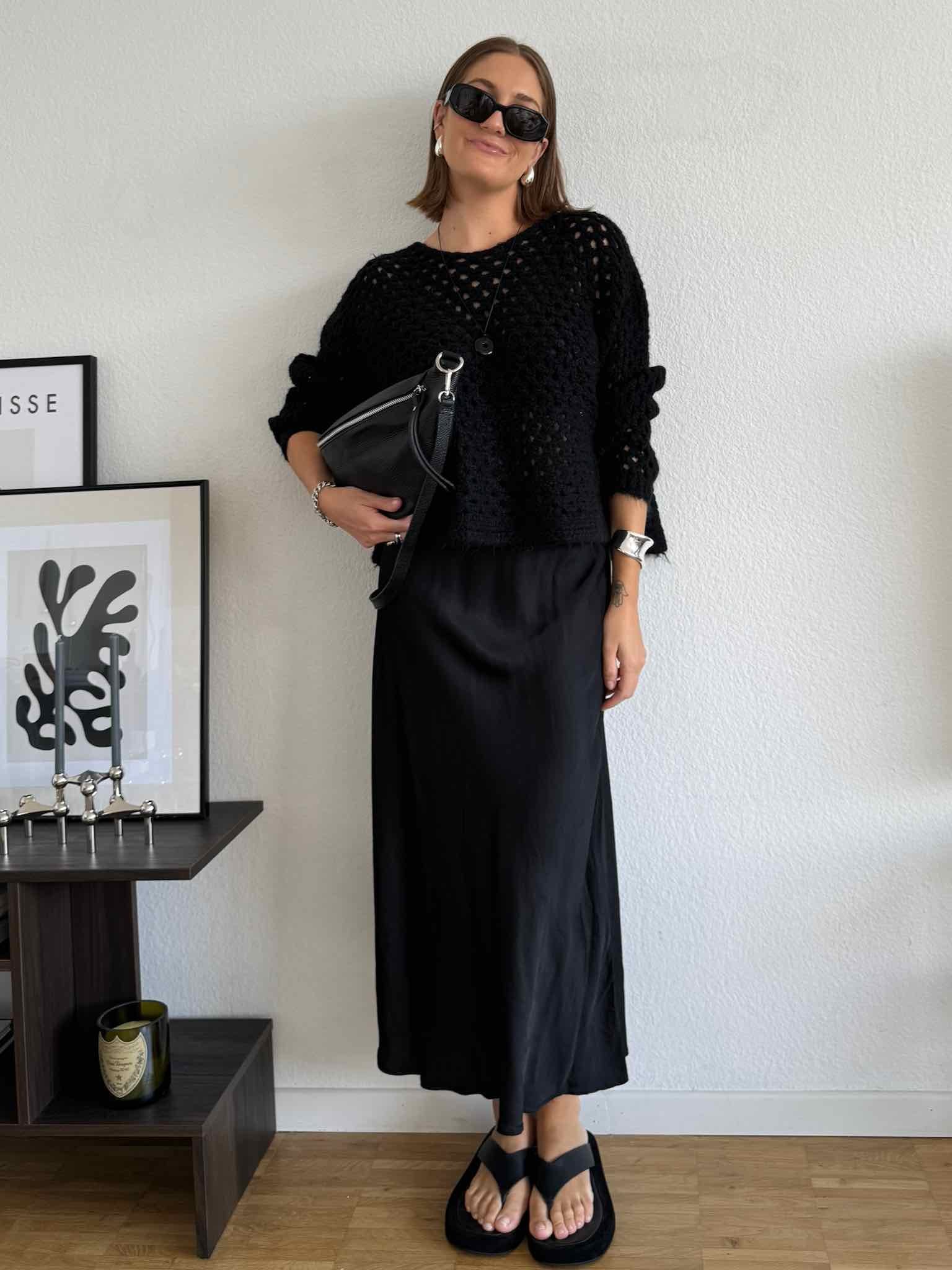Satin Look Rock für Damen in Black von Maingold Basics