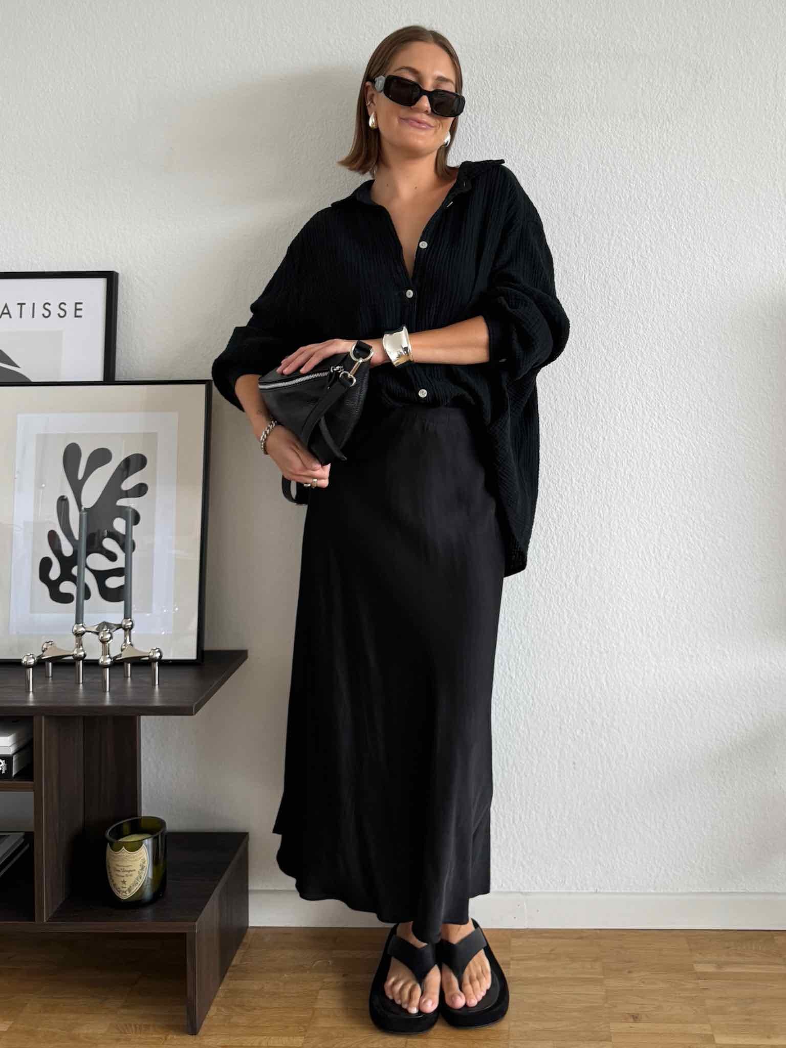 Satin Look Rock für Damen in Black von Maingold Basics