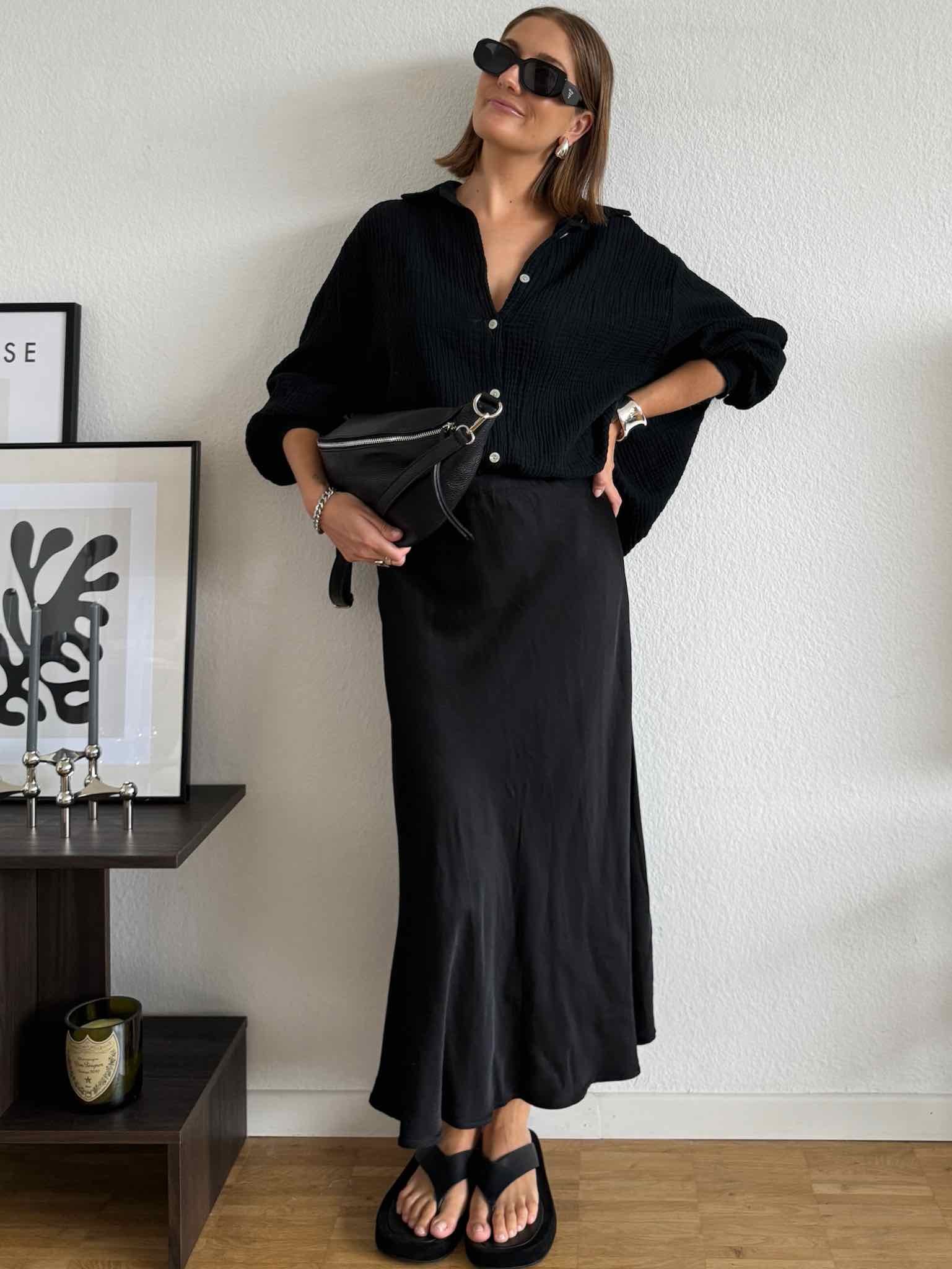 Satin Look Rock für Damen in Black von Maingold Basics