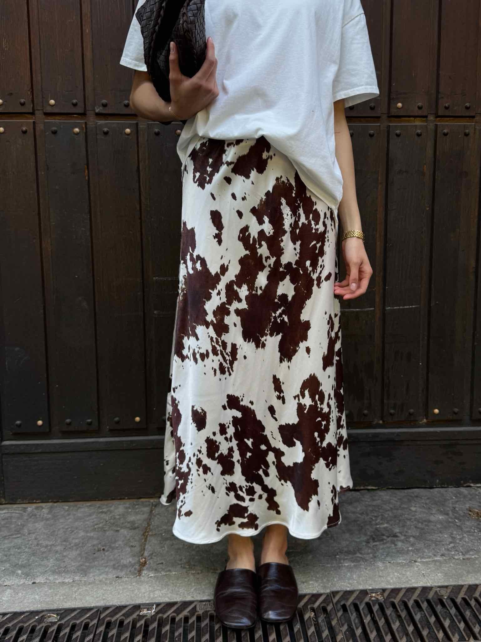 Satin Print Rock für Damen in Cow Print von Maingold Basics