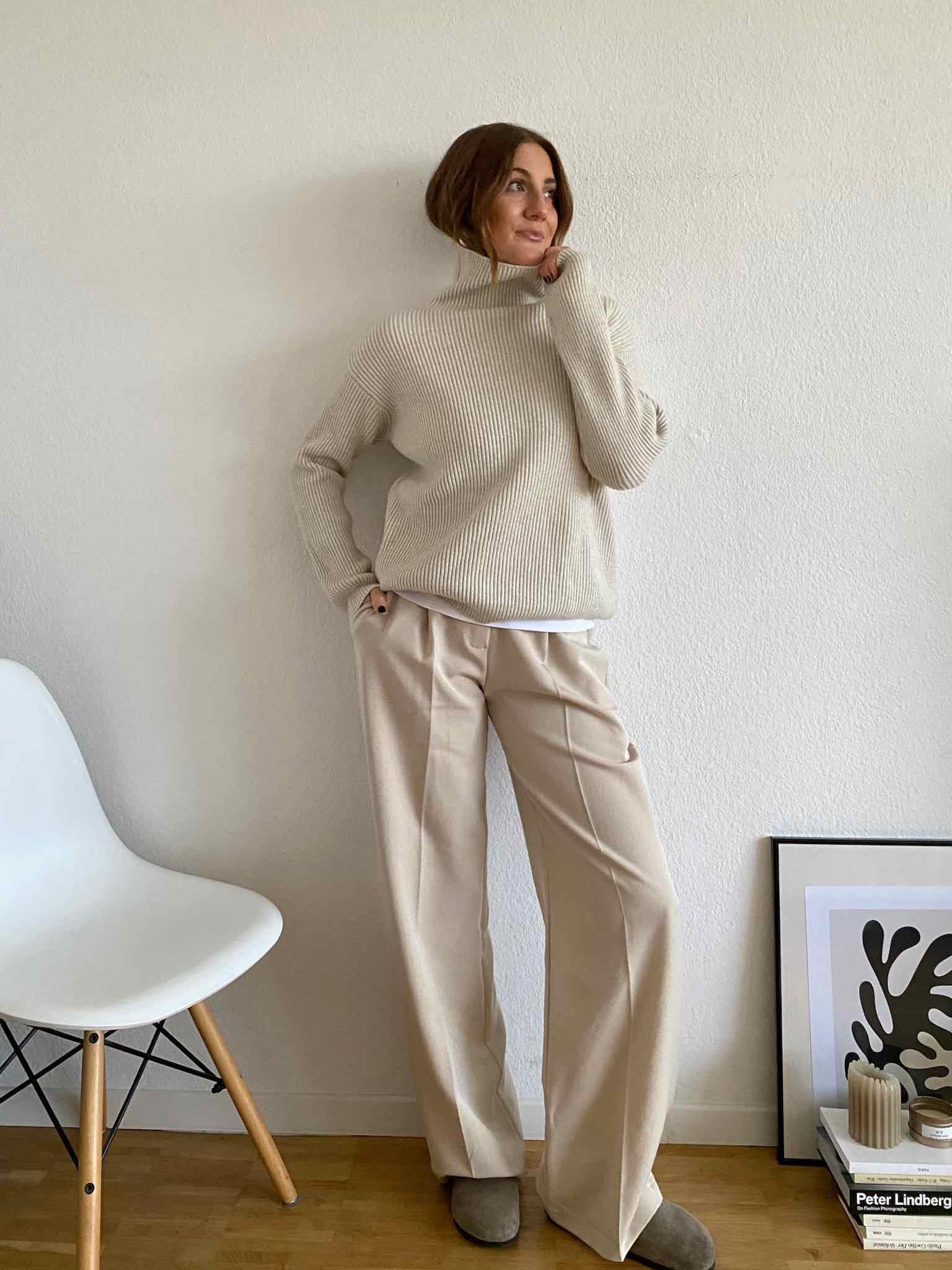 Soft Knit Stehkragen Pullover für Damen in Creme von Maingold Basics