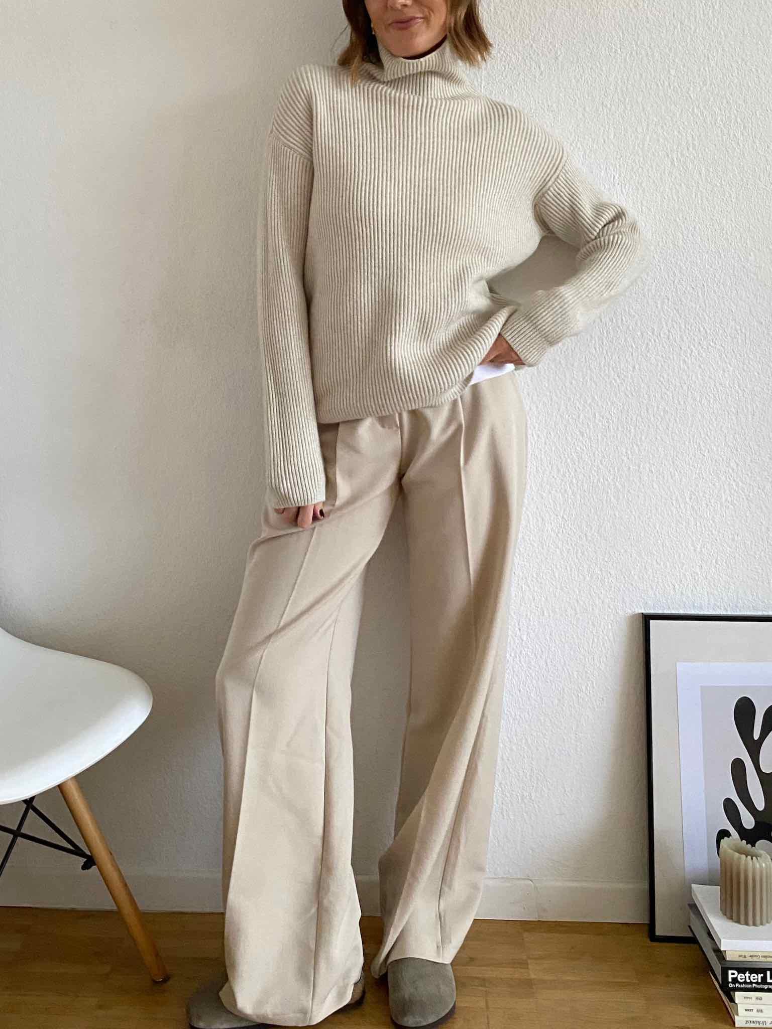 Soft Knit Stehkragen Pullover für Damen in Creme von Maingold Basics