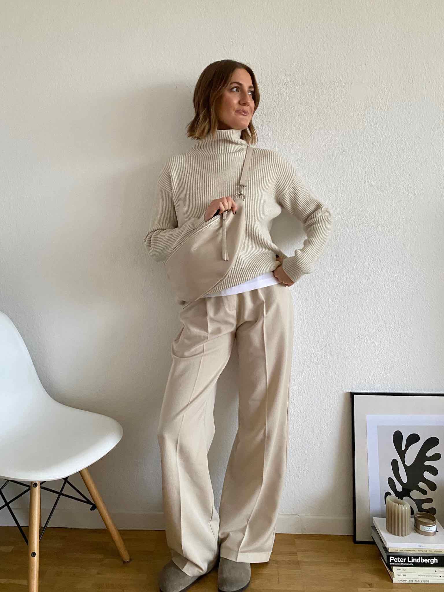 Soft Knit Stehkragen Pullover für Damen in Creme von Maingold Basics