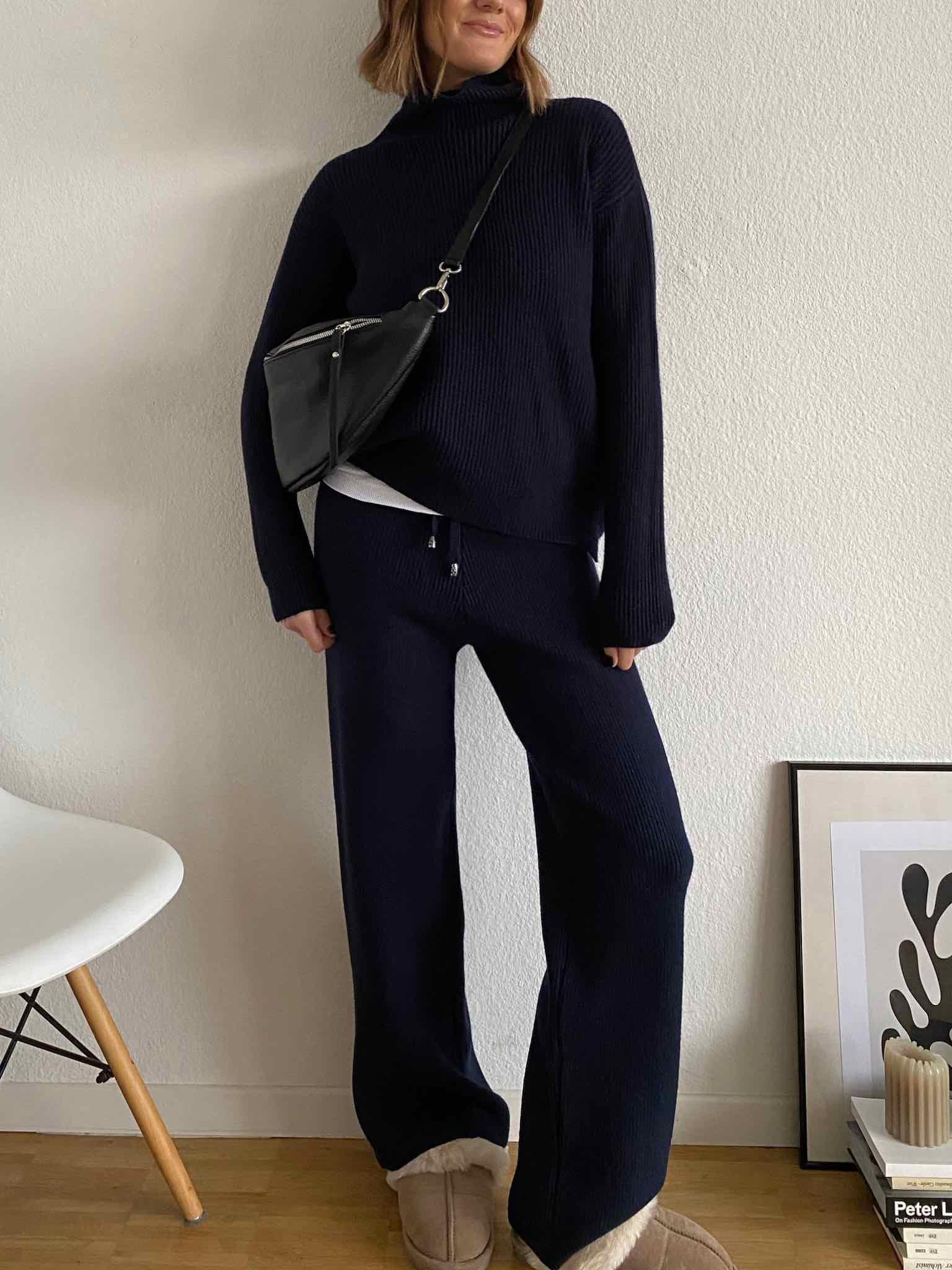 Soft Knit Strickhose für Damen in Dark Navy von Maingold Basics