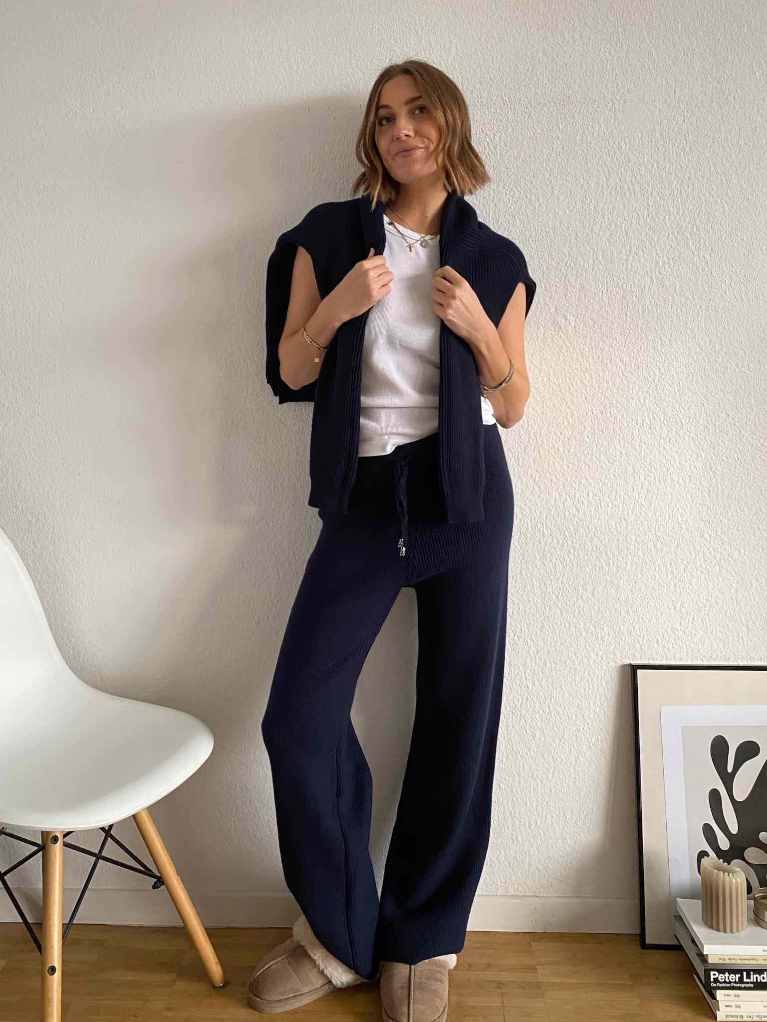 Soft Knit Strickhose für Damen in Dark Navy von Maingold Basics