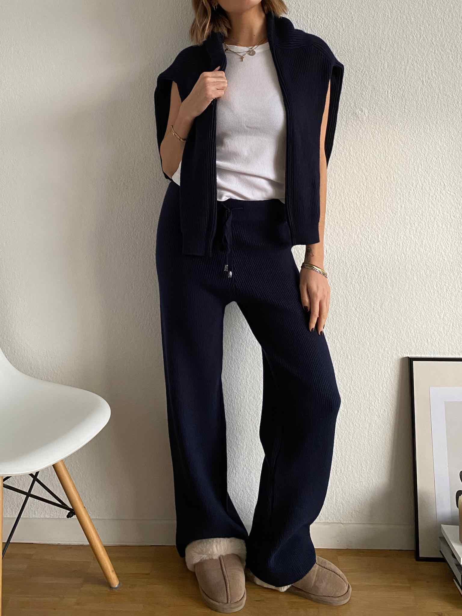 Soft Knit Strickhose für Damen in Dark Navy von Maingold Basics