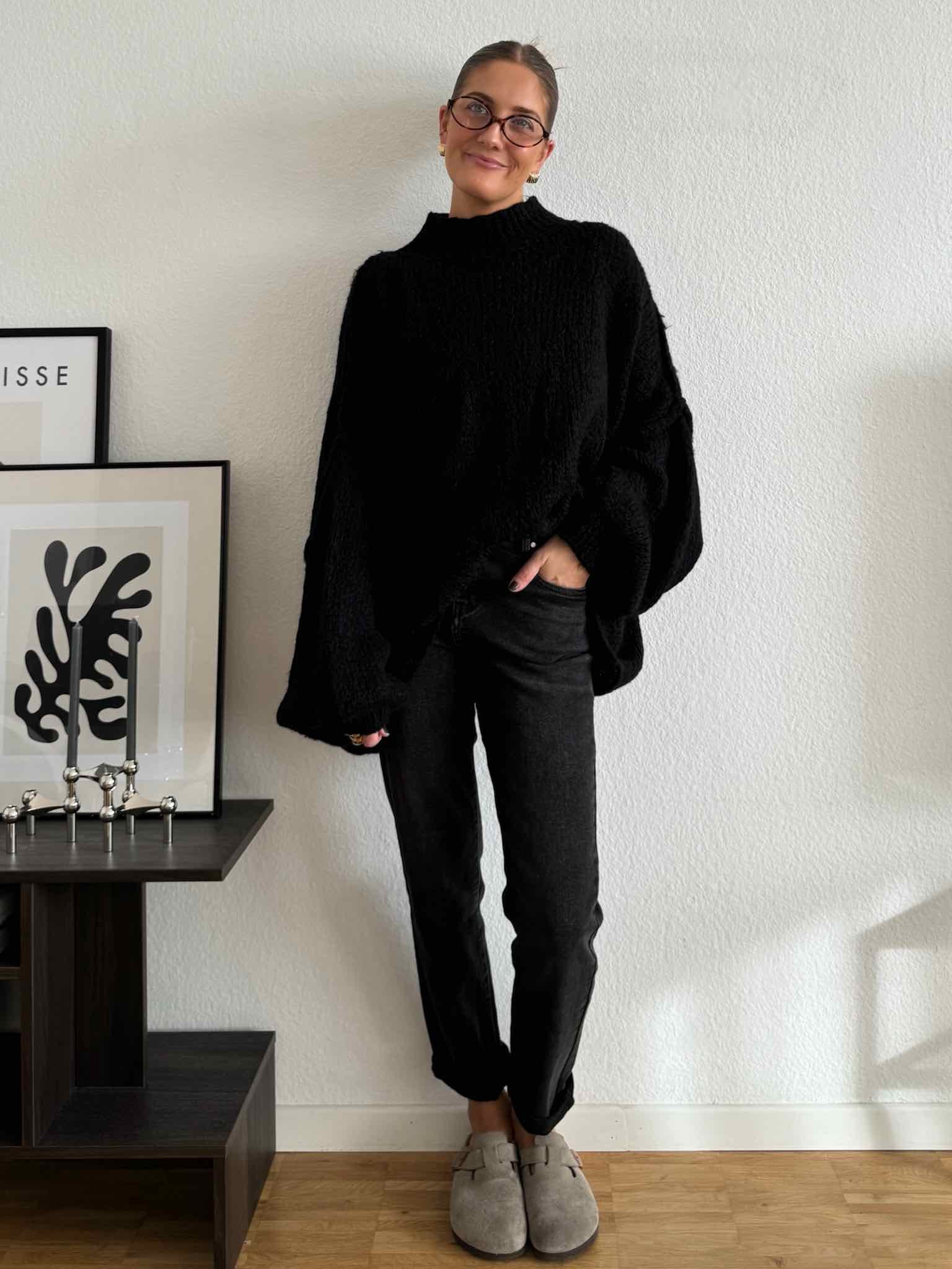 Super Oversized Kuschel Pullover für Damen in Black von Maingold Basics