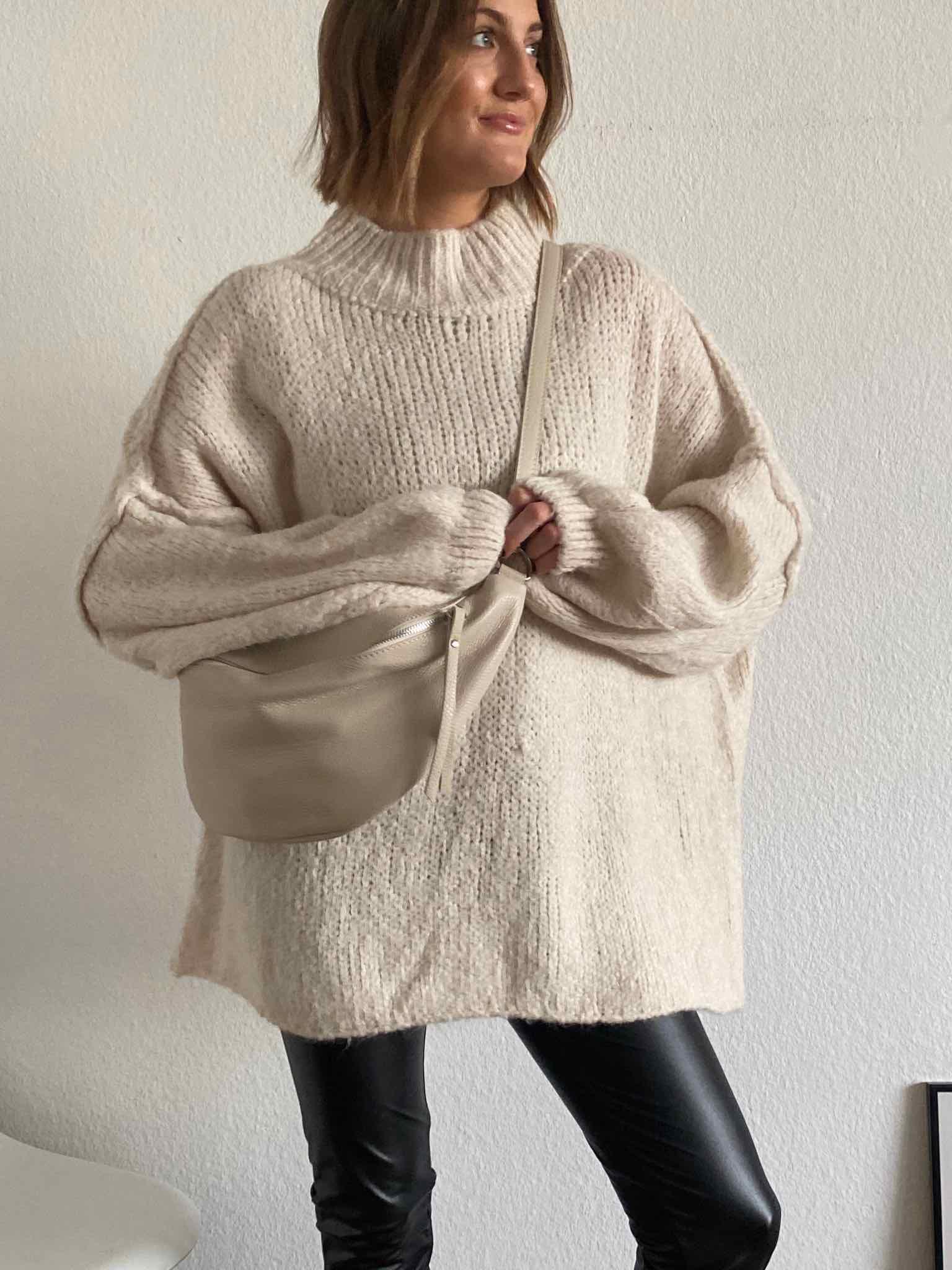 Super Oversized Kuschel Pullover für Damen in Creme von Maingold Basics