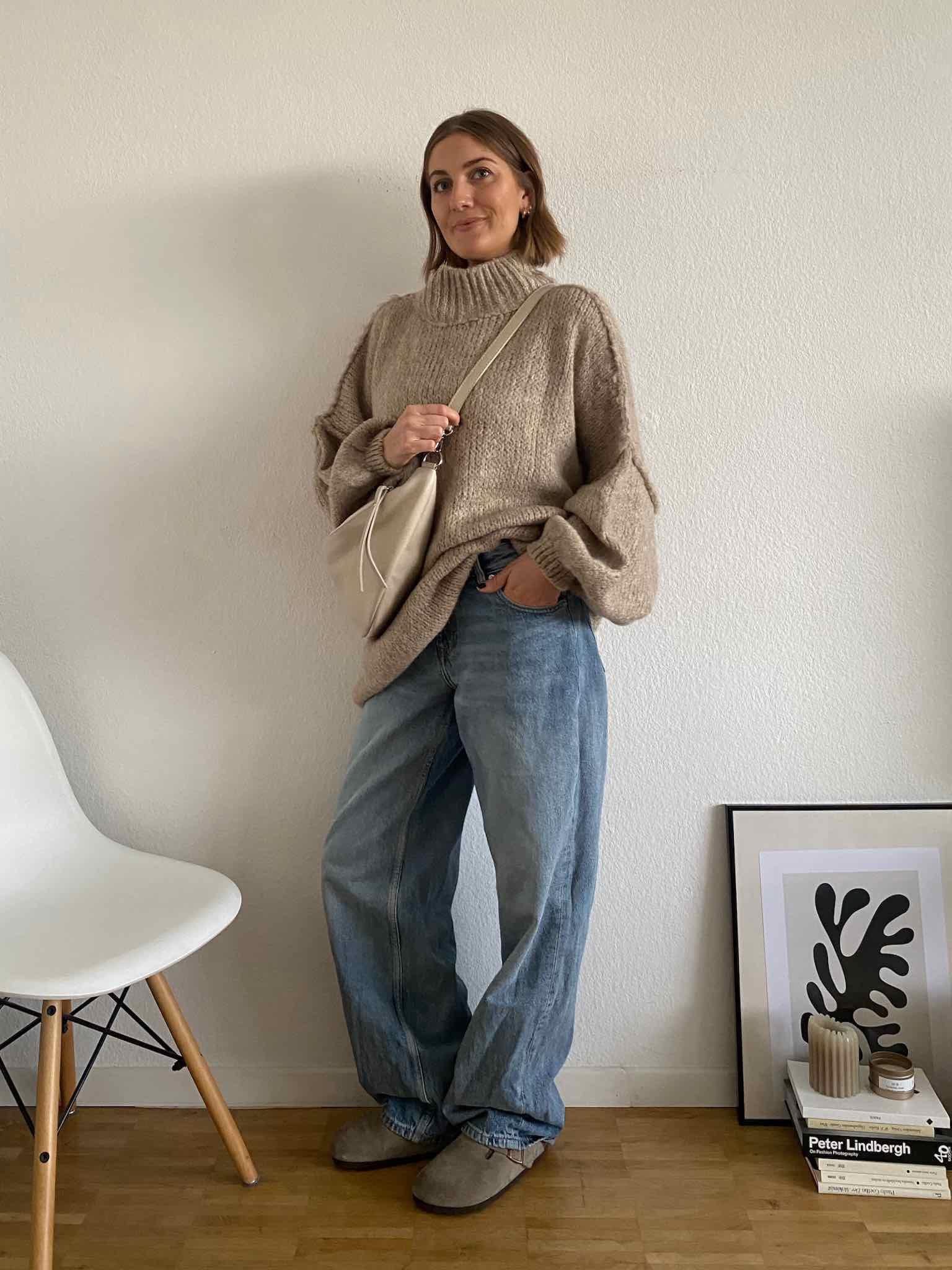 Super Oversized Kuschel Pullover für Damen in Dark Beige von Maingold Basics