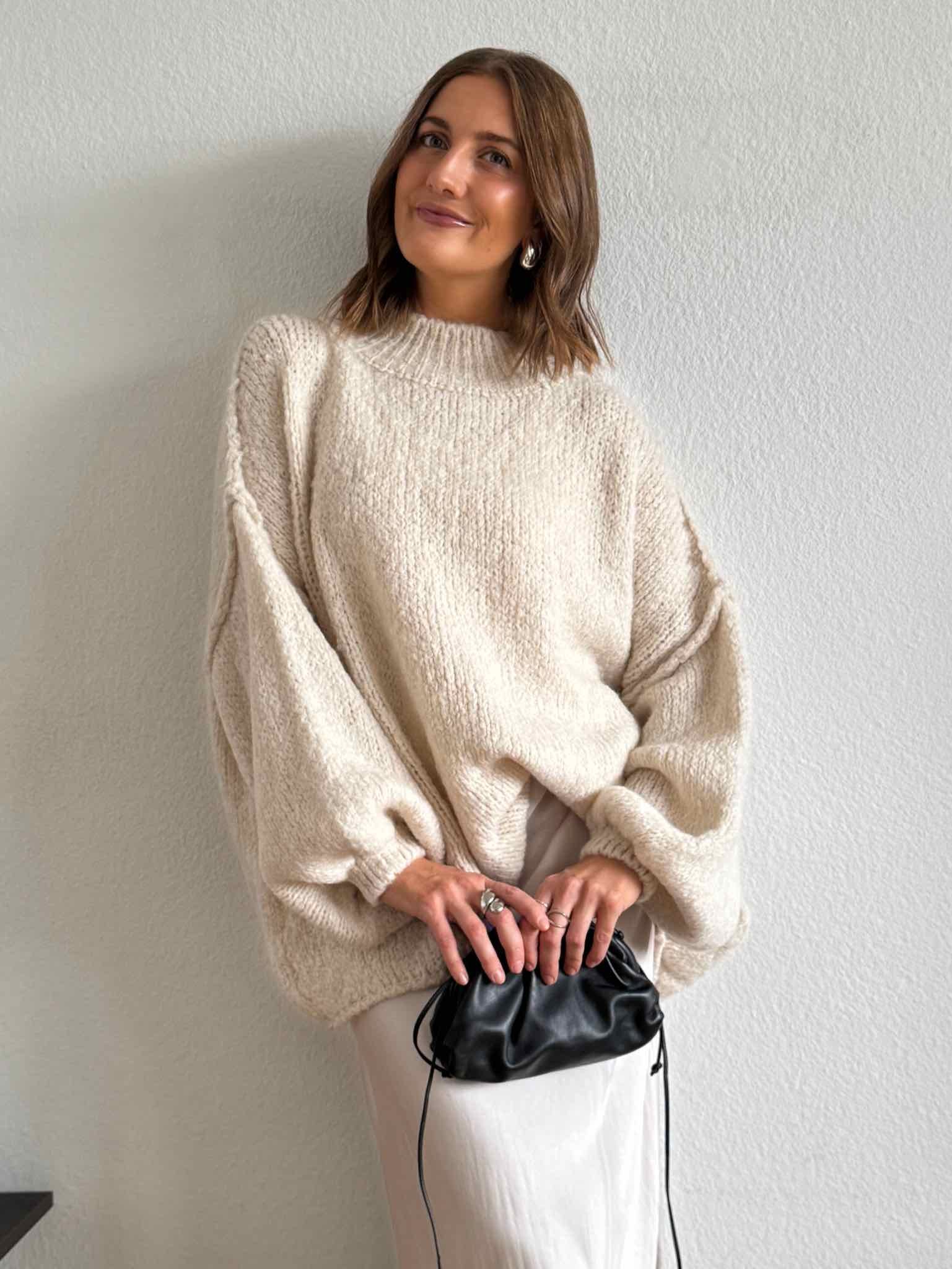 Super Oversized Kuschel Pullover für Damen in Creme von Maingold Basics